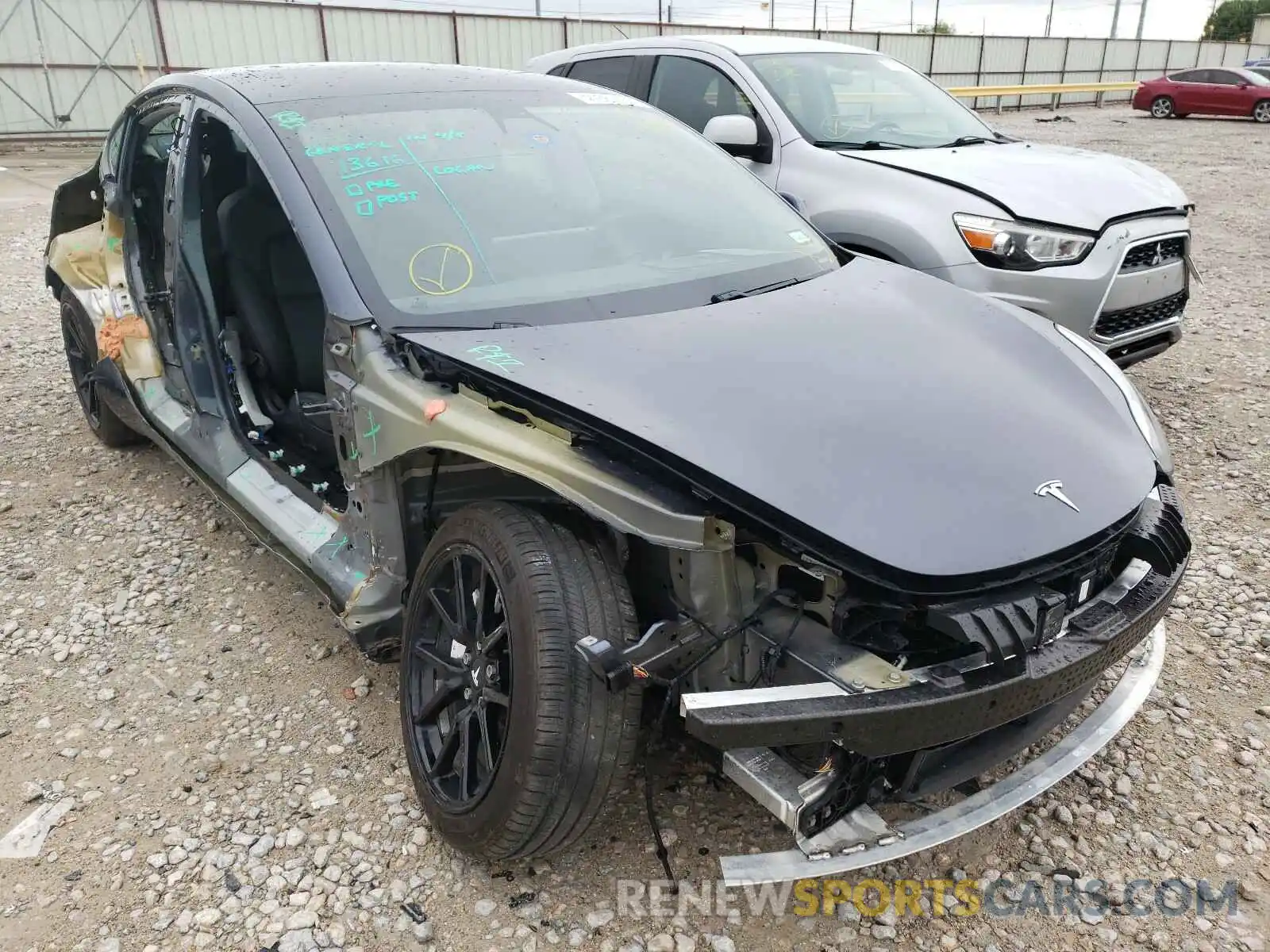 1 Photograph of a damaged car 5YJ3E1EA6LF495977 TESLA MODEL 3 2020