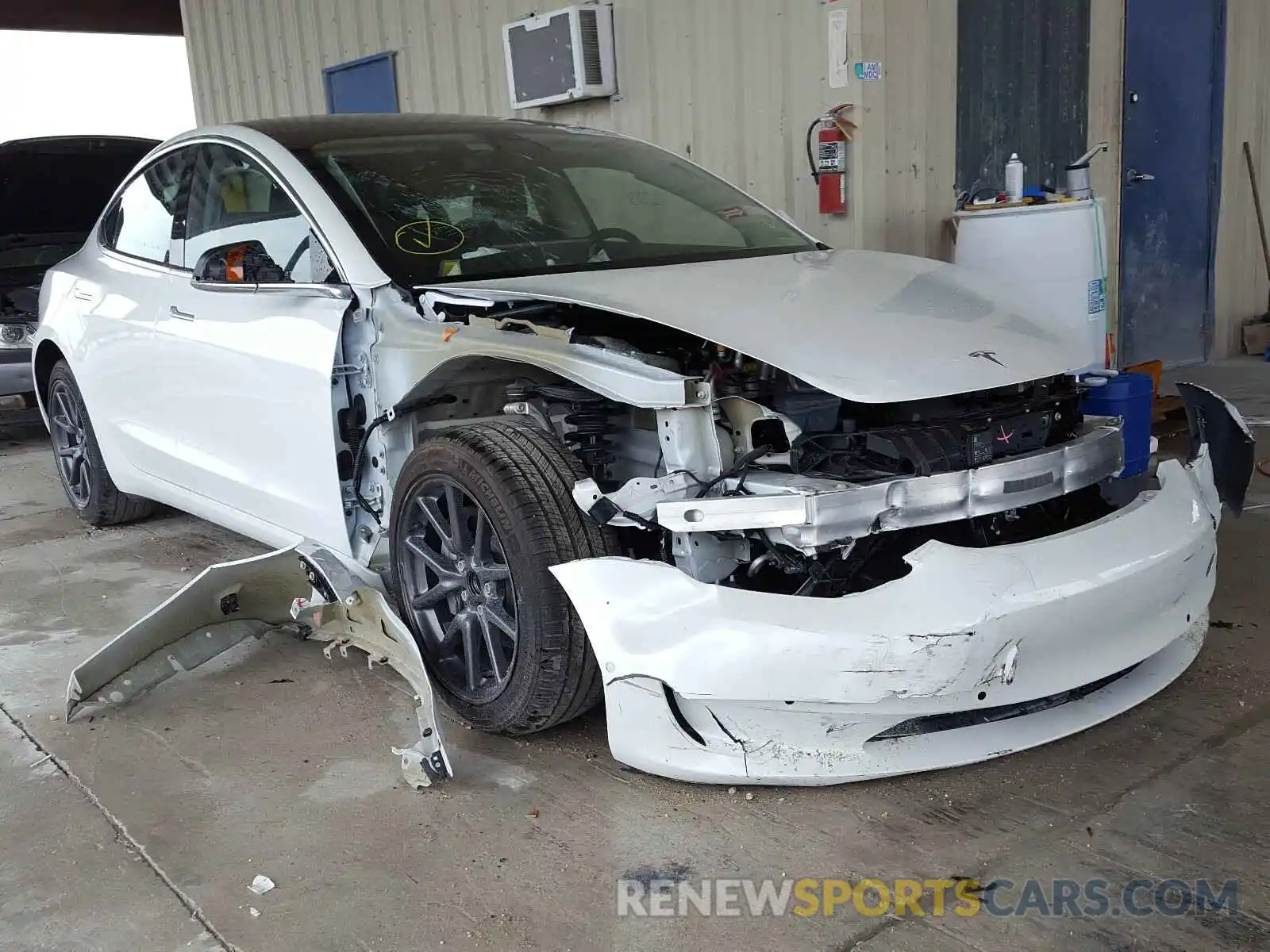 1 Photograph of a damaged car 5YJ3E1EA6LF504628 TESLA MODEL 3 2020