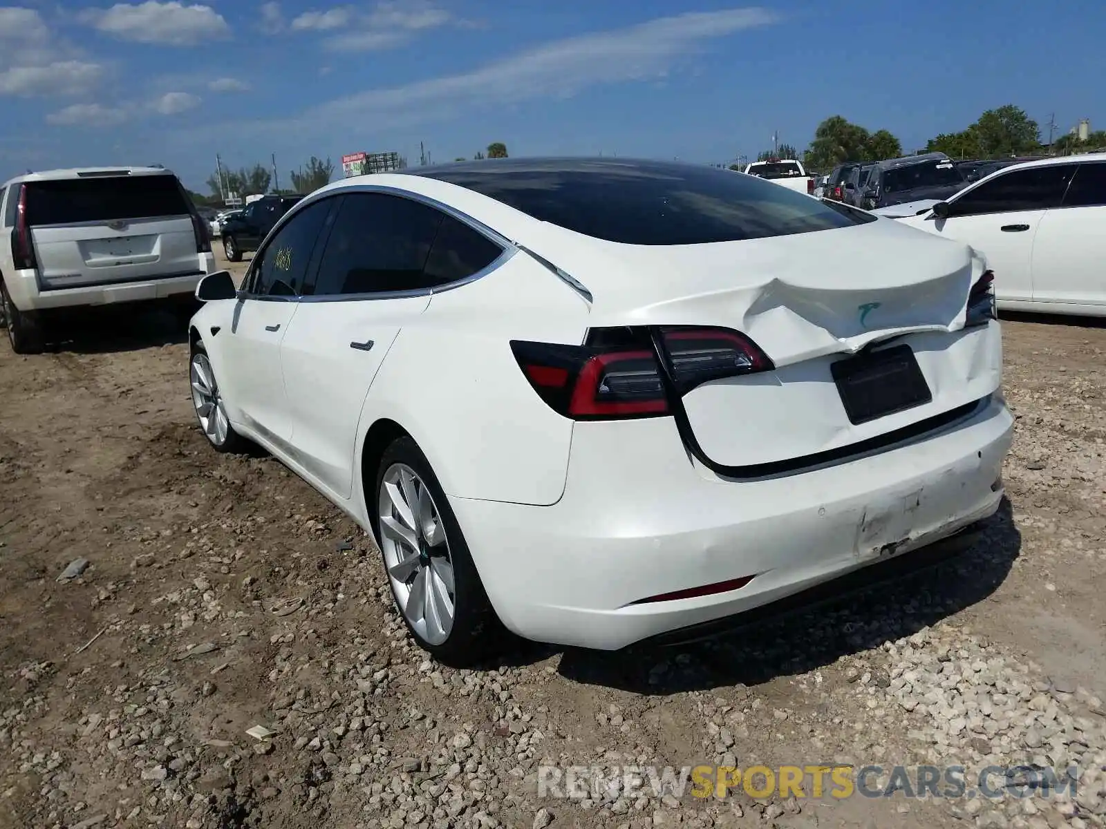 3 Photograph of a damaged car 5YJ3E1EA6LF590927 TESLA MODEL 3 2020