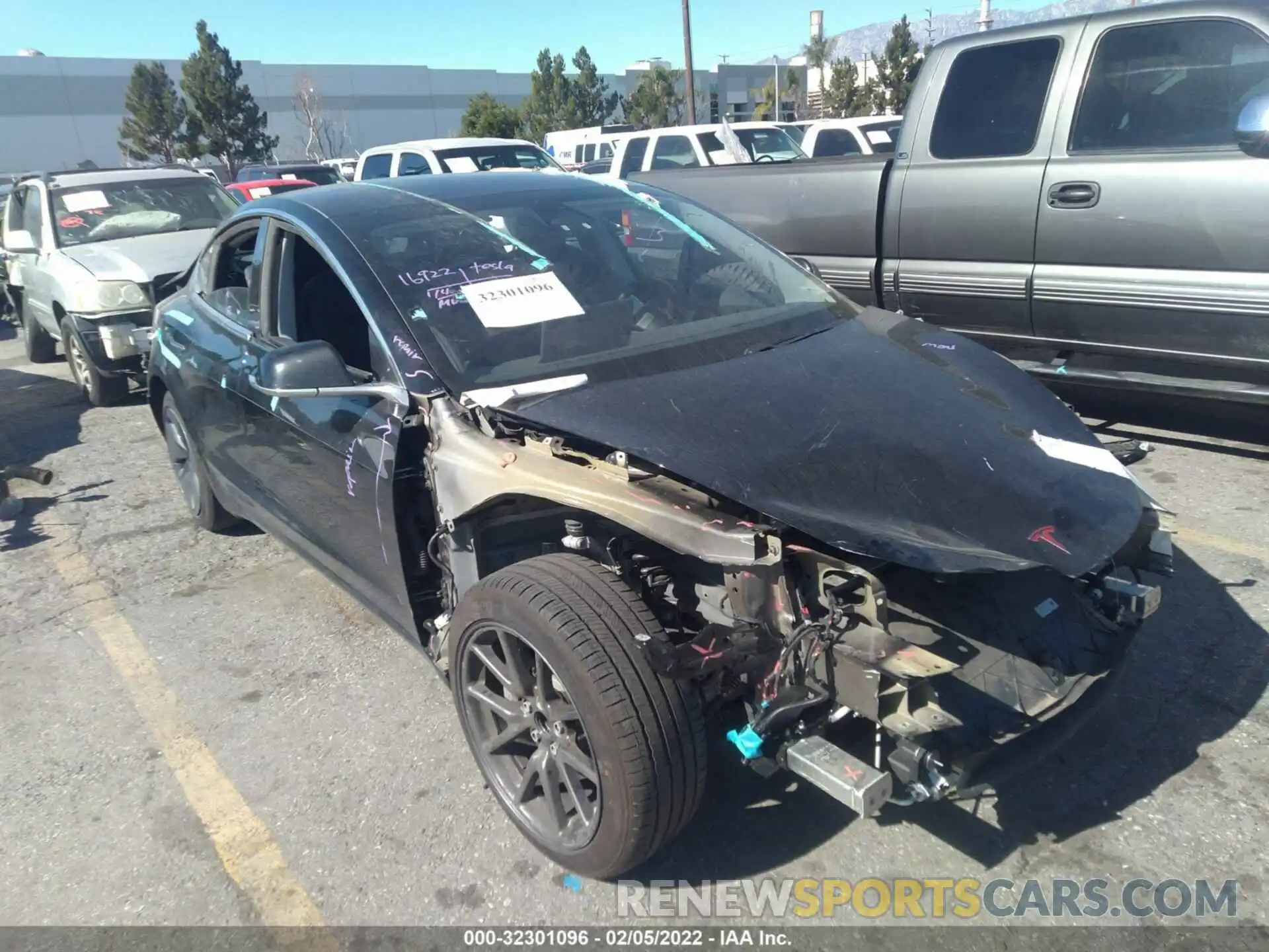 1 Photograph of a damaged car 5YJ3E1EA6LF609279 TESLA MODEL 3 2020