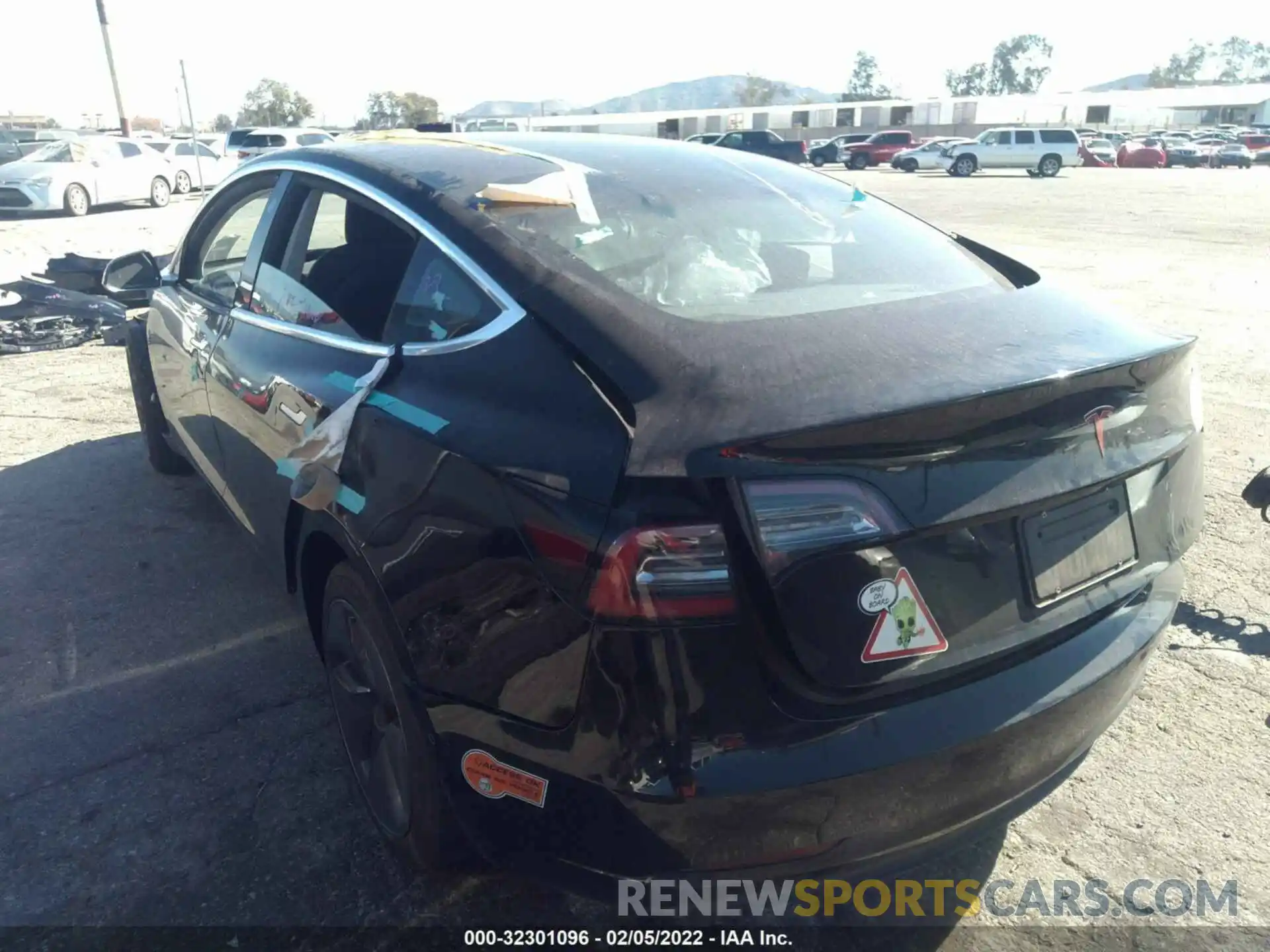 3 Photograph of a damaged car 5YJ3E1EA6LF609279 TESLA MODEL 3 2020