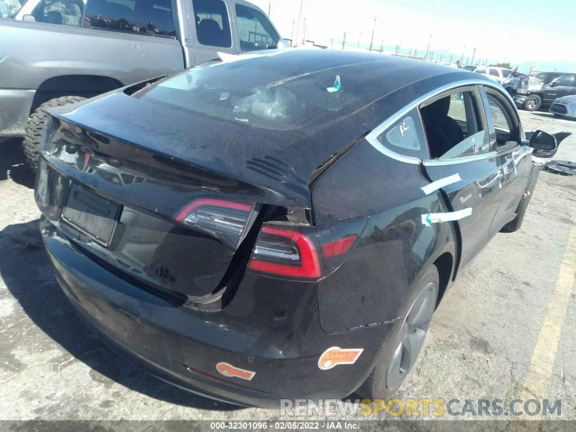 4 Photograph of a damaged car 5YJ3E1EA6LF609279 TESLA MODEL 3 2020