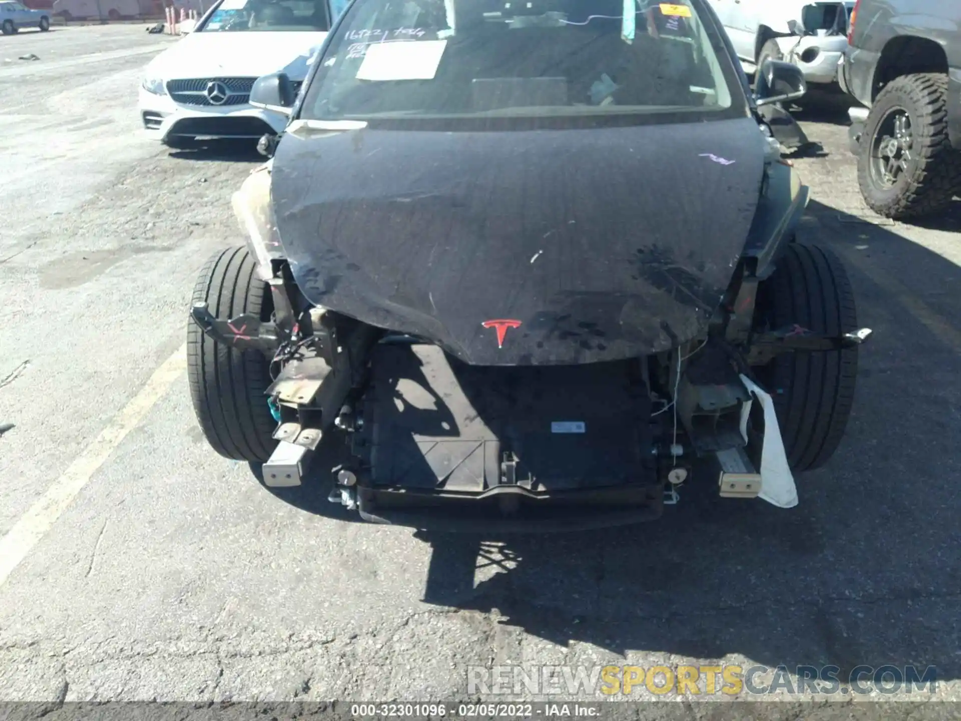 6 Photograph of a damaged car 5YJ3E1EA6LF609279 TESLA MODEL 3 2020