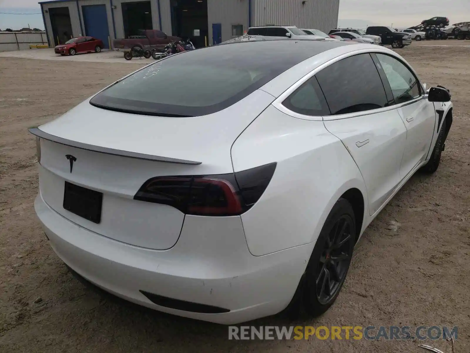 4 Фотография поврежденного автомобиля 5YJ3E1EA6LF612652 TESLA MODEL 3 2020