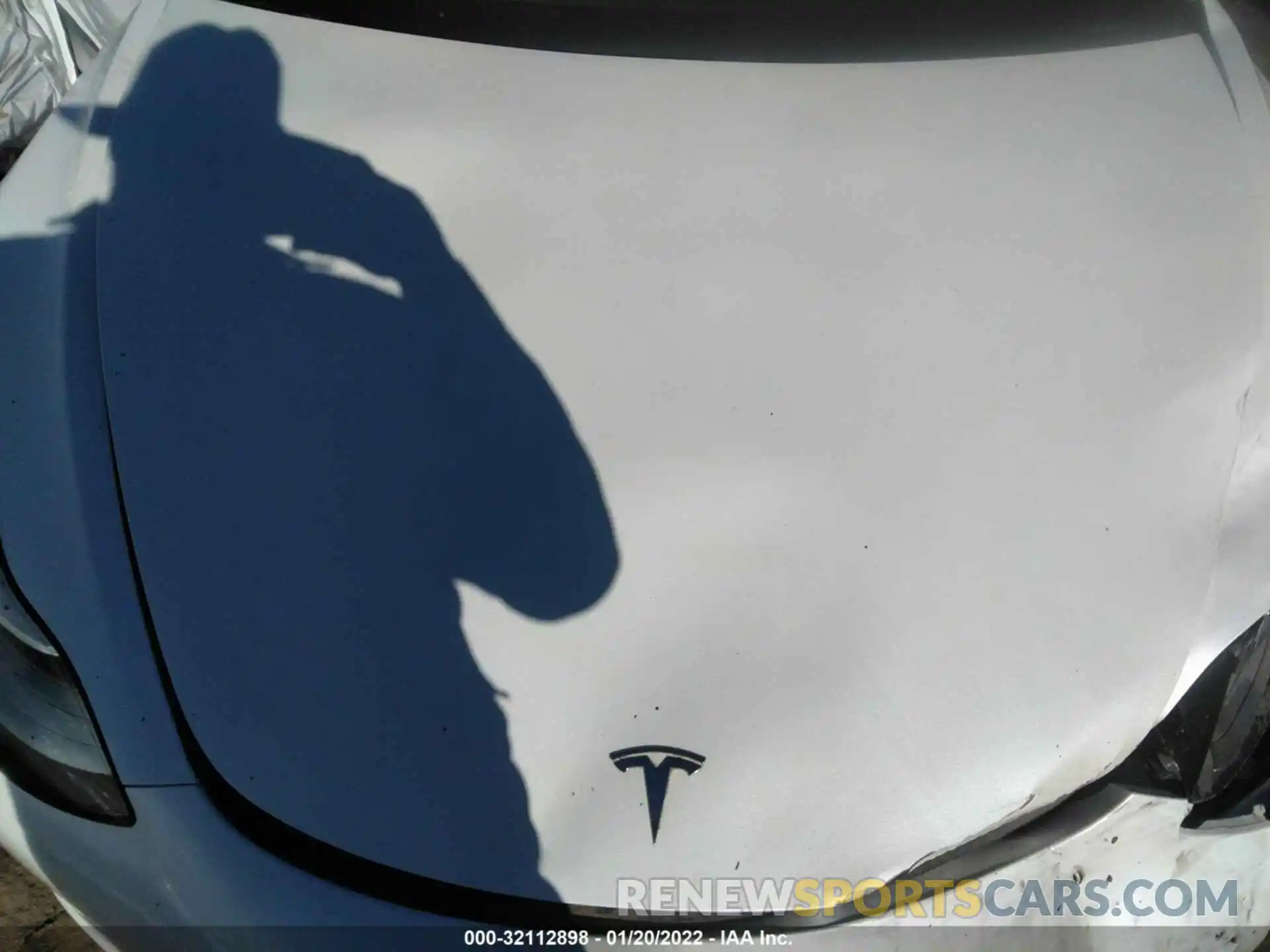 10 Photograph of a damaged car 5YJ3E1EA6LF613090 TESLA MODEL 3 2020