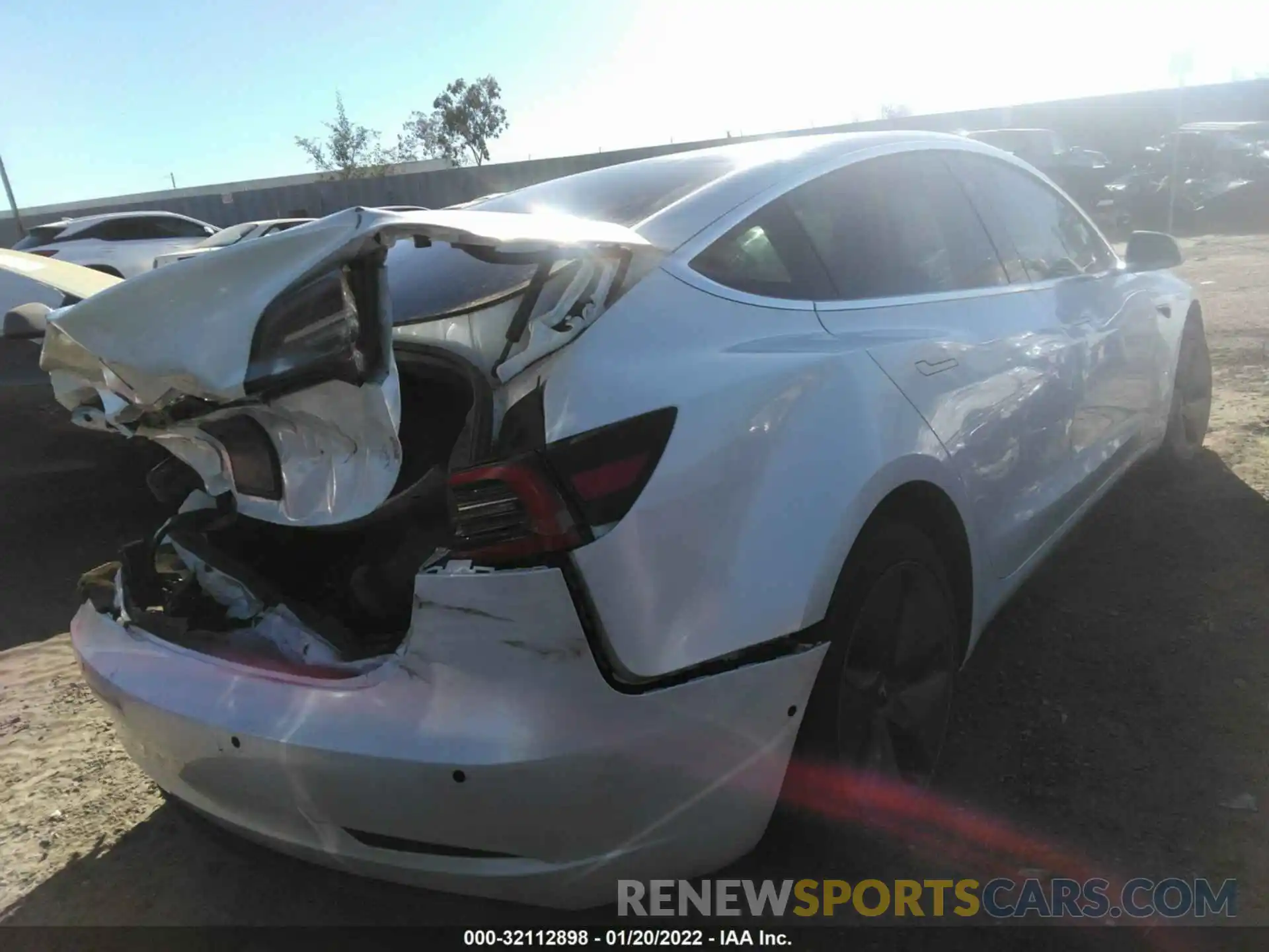 4 Photograph of a damaged car 5YJ3E1EA6LF613090 TESLA MODEL 3 2020