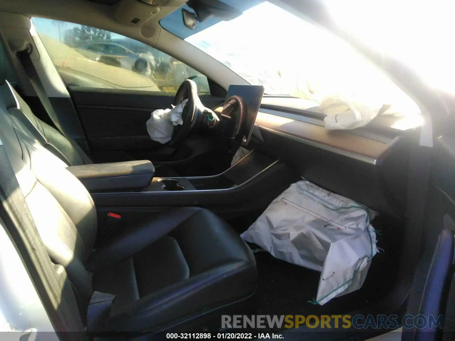 5 Photograph of a damaged car 5YJ3E1EA6LF613090 TESLA MODEL 3 2020