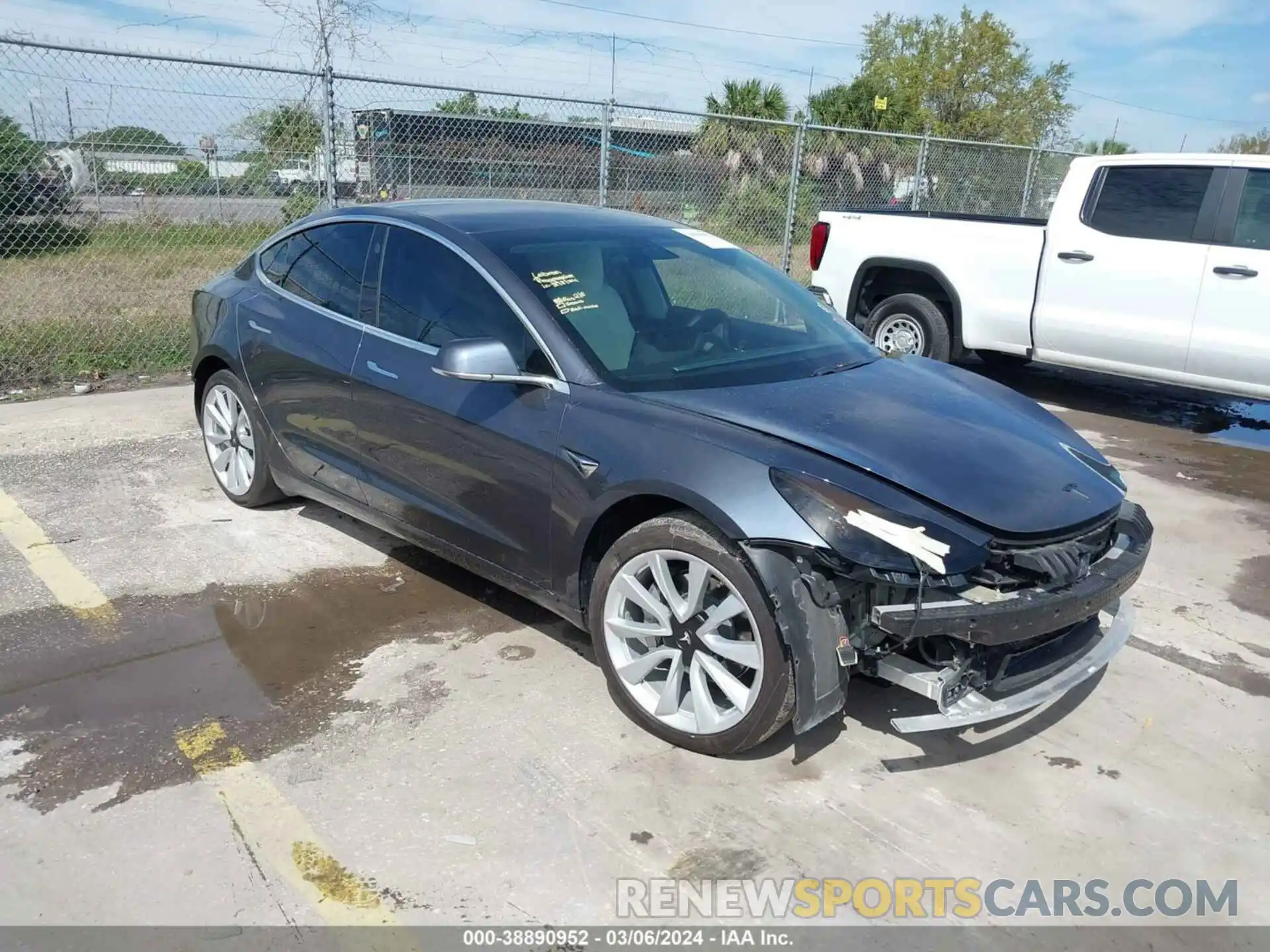 1 Photograph of a damaged car 5YJ3E1EA6LF634845 TESLA MODEL 3 2020