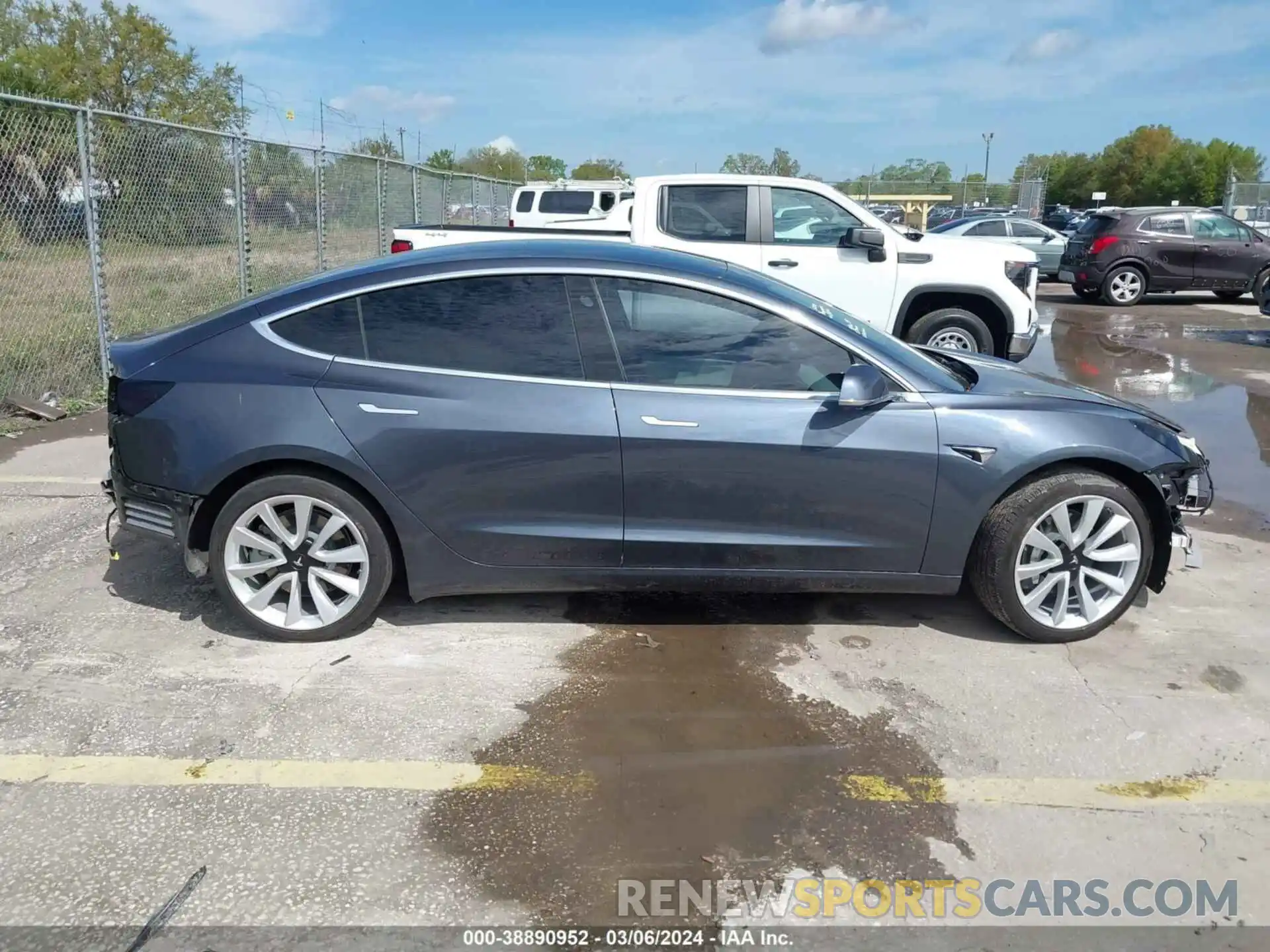 14 Photograph of a damaged car 5YJ3E1EA6LF634845 TESLA MODEL 3 2020