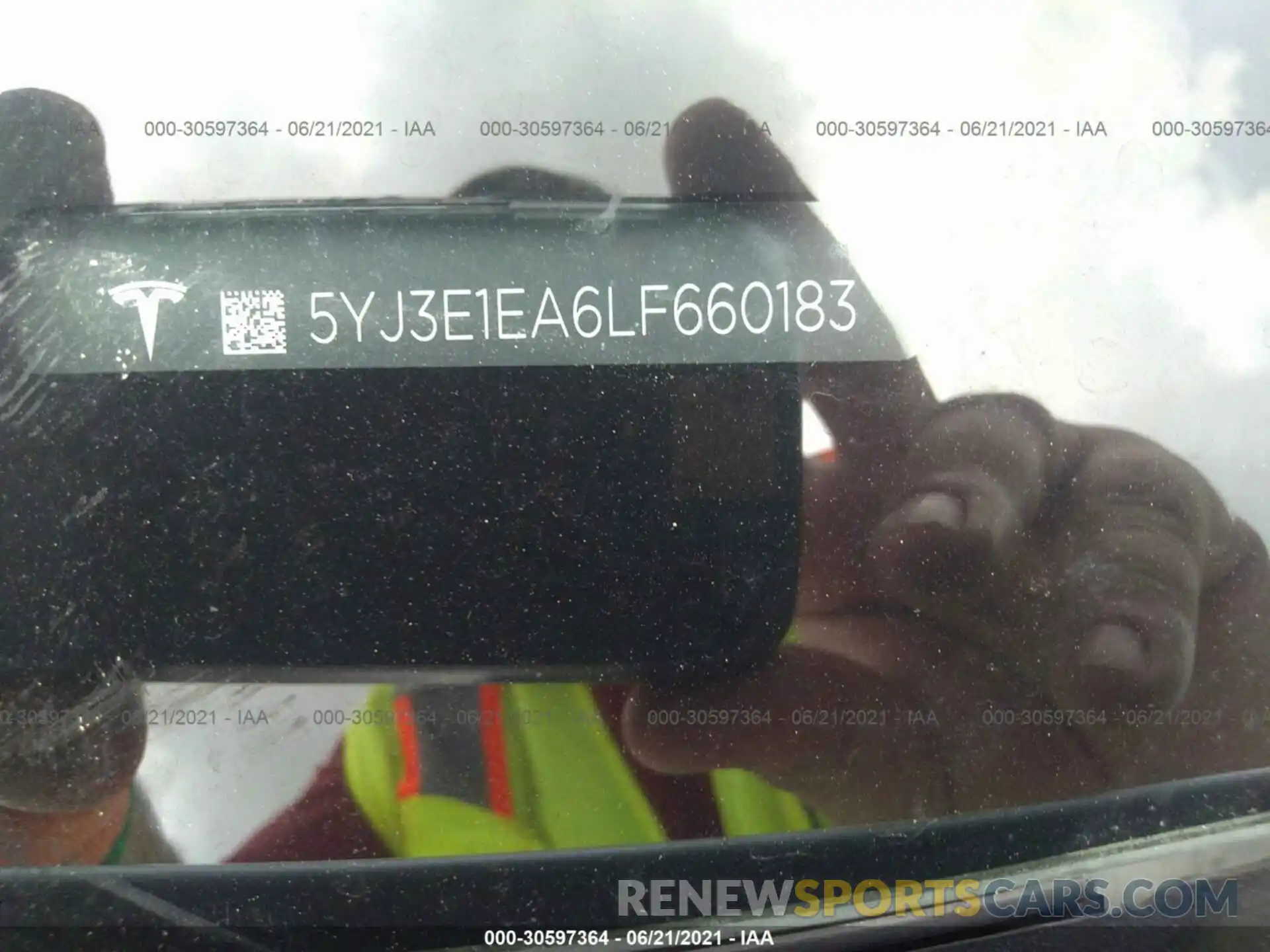 9 Photograph of a damaged car 5YJ3E1EA6LF660183 TESLA MODEL 3 2020