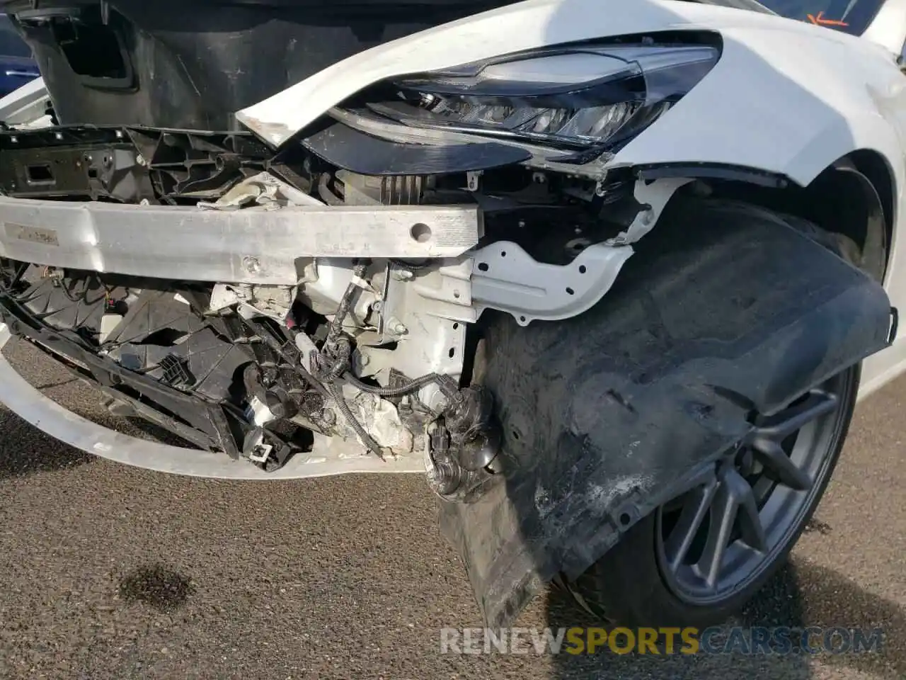 9 Photograph of a damaged car 5YJ3E1EA6LF660653 TESLA MODEL 3 2020