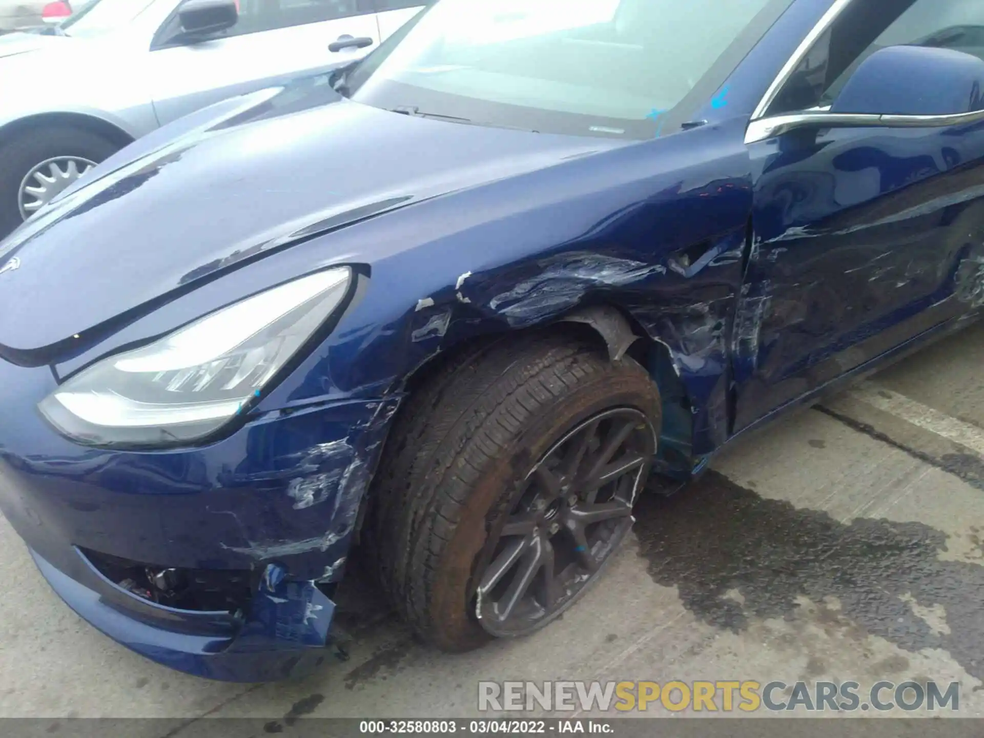 6 Photograph of a damaged car 5YJ3E1EA6LF705882 TESLA MODEL 3 2020