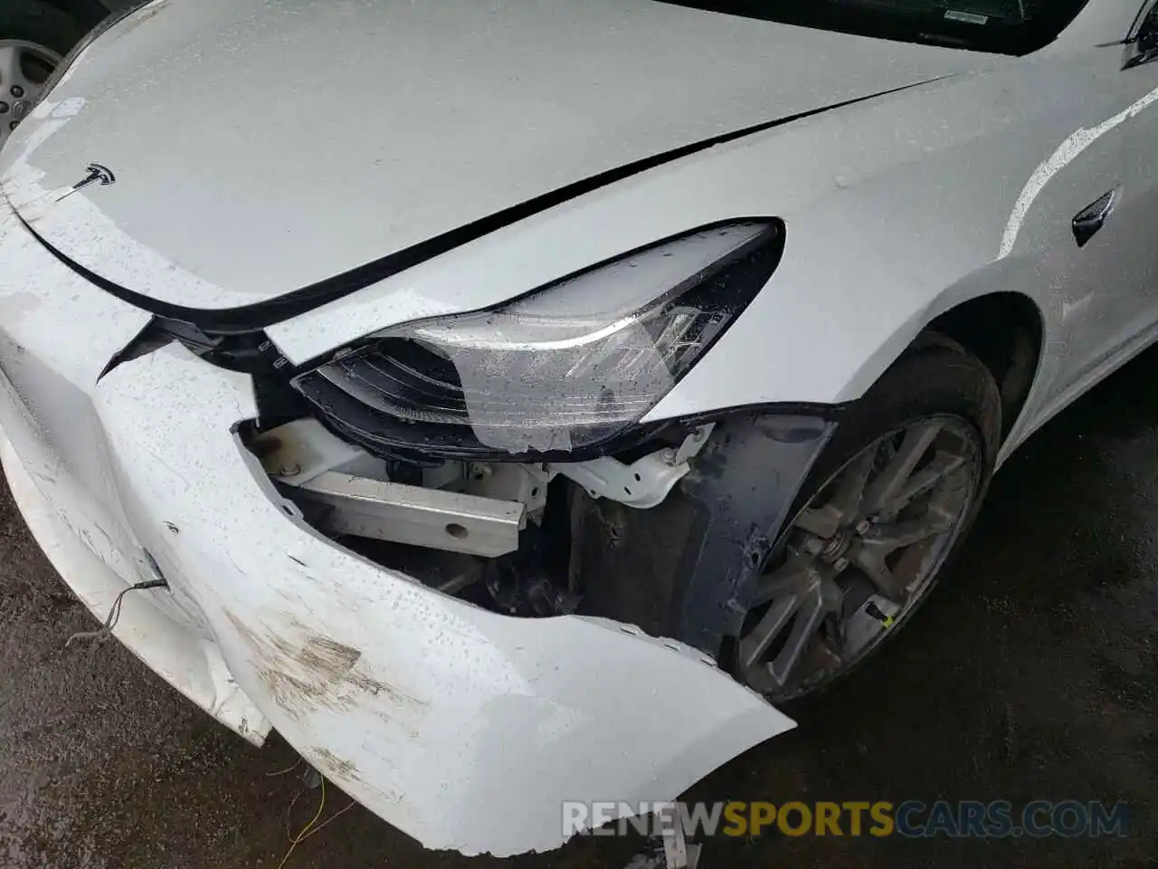 9 Photograph of a damaged car 5YJ3E1EA6LF706787 TESLA MODEL 3 2020