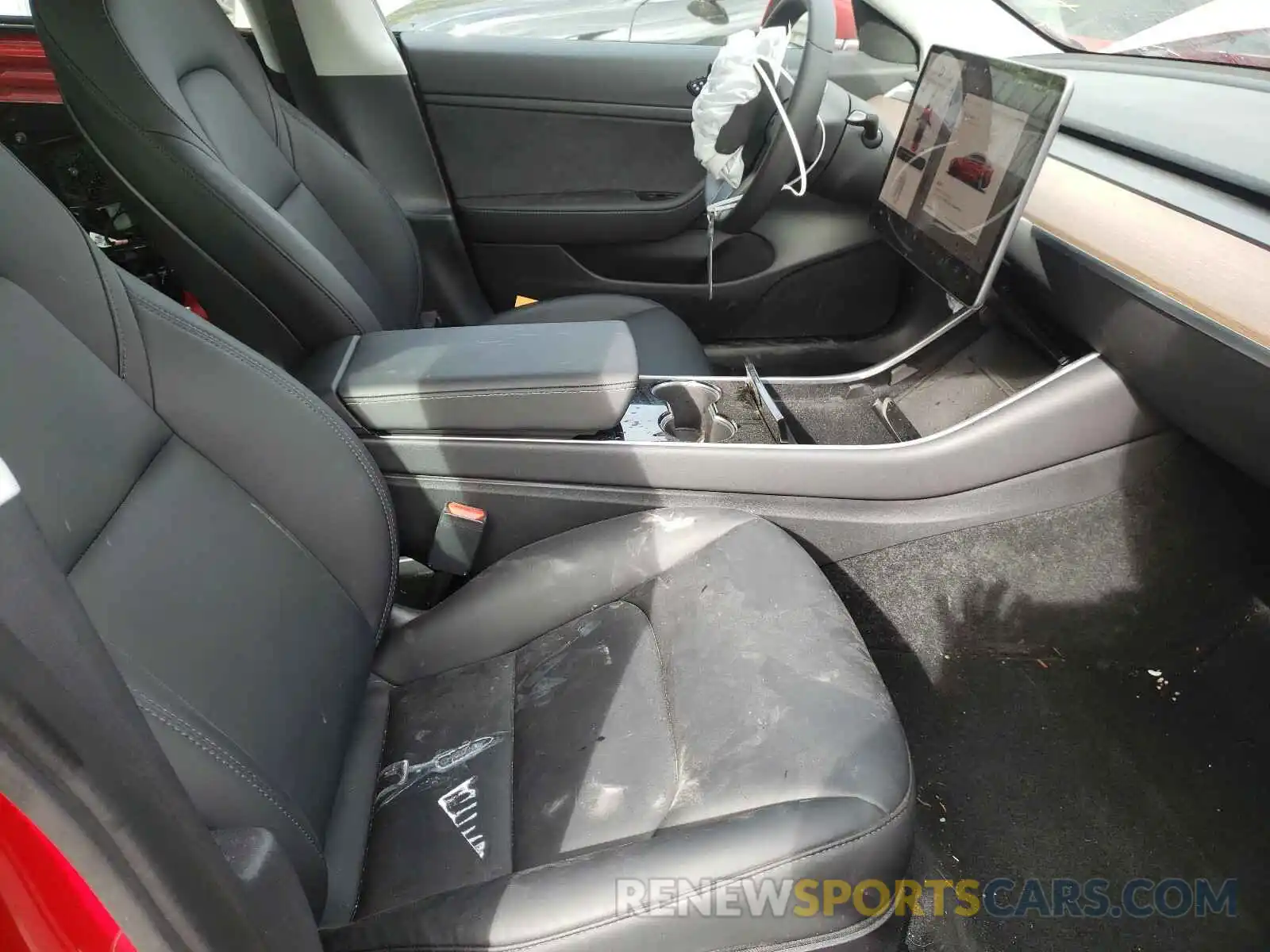 5 Photograph of a damaged car 5YJ3E1EA6LF718731 TESLA MODEL 3 2020