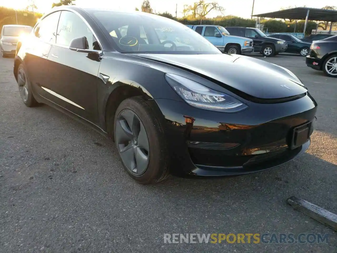 1 Photograph of a damaged car 5YJ3E1EA6LF736517 TESLA MODEL 3 2020