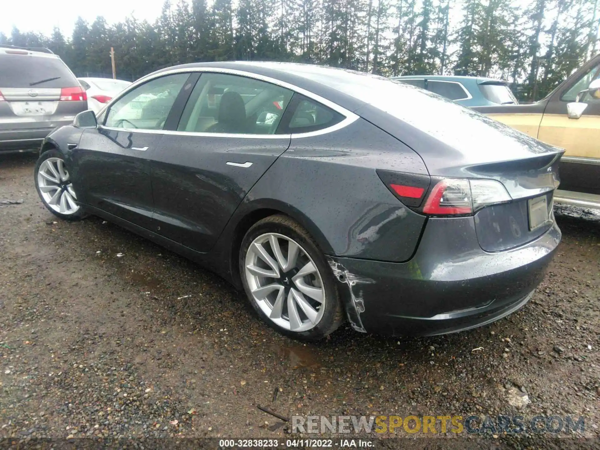 3 Photograph of a damaged car 5YJ3E1EA6LF737957 TESLA MODEL 3 2020