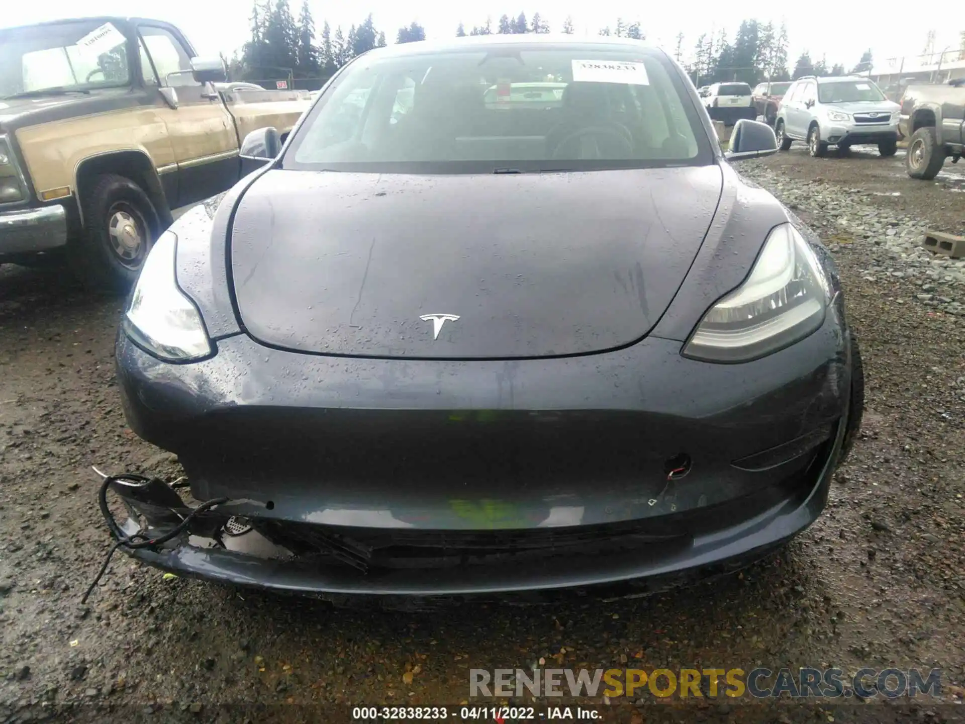 6 Photograph of a damaged car 5YJ3E1EA6LF737957 TESLA MODEL 3 2020