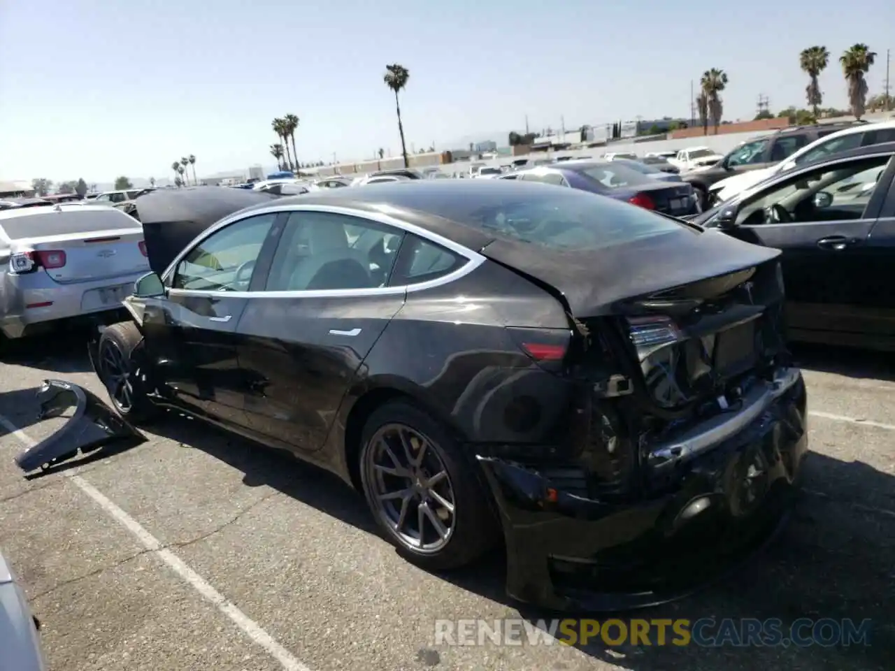 3 Photograph of a damaged car 5YJ3E1EA6LF738106 TESLA MODEL 3 2020