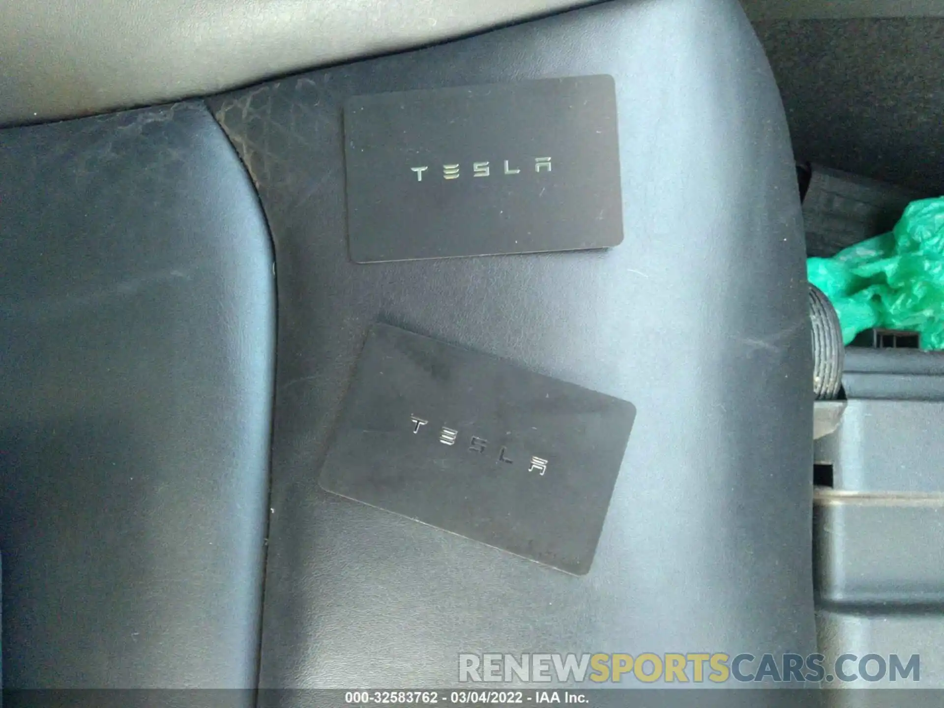 11 Photograph of a damaged car 5YJ3E1EA6LF739255 TESLA MODEL 3 2020