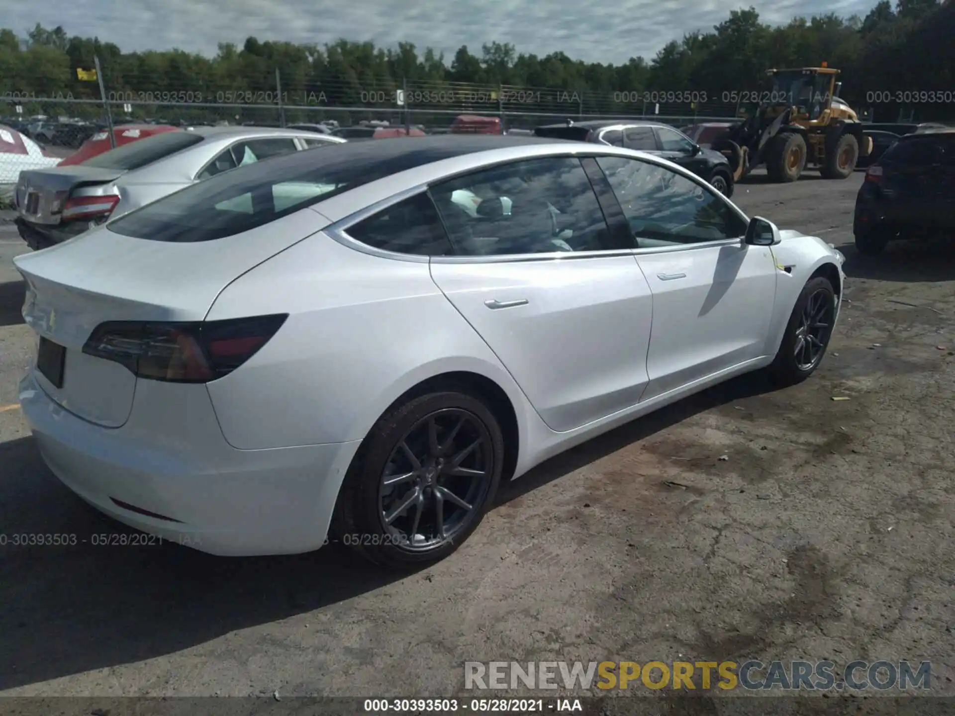 4 Photograph of a damaged car 5YJ3E1EA6LF740986 TESLA MODEL 3 2020