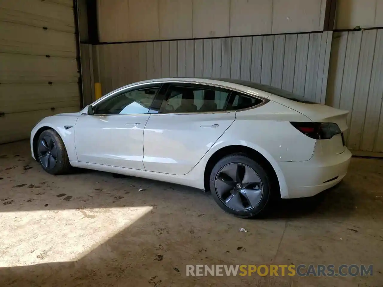 2 Photograph of a damaged car 5YJ3E1EA6LF742978 TESLA MODEL 3 2020