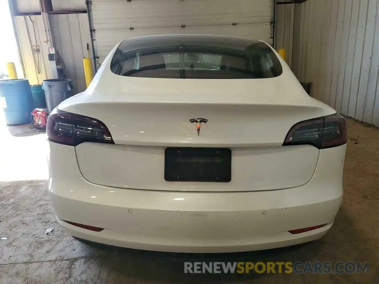 6 Photograph of a damaged car 5YJ3E1EA6LF742978 TESLA MODEL 3 2020