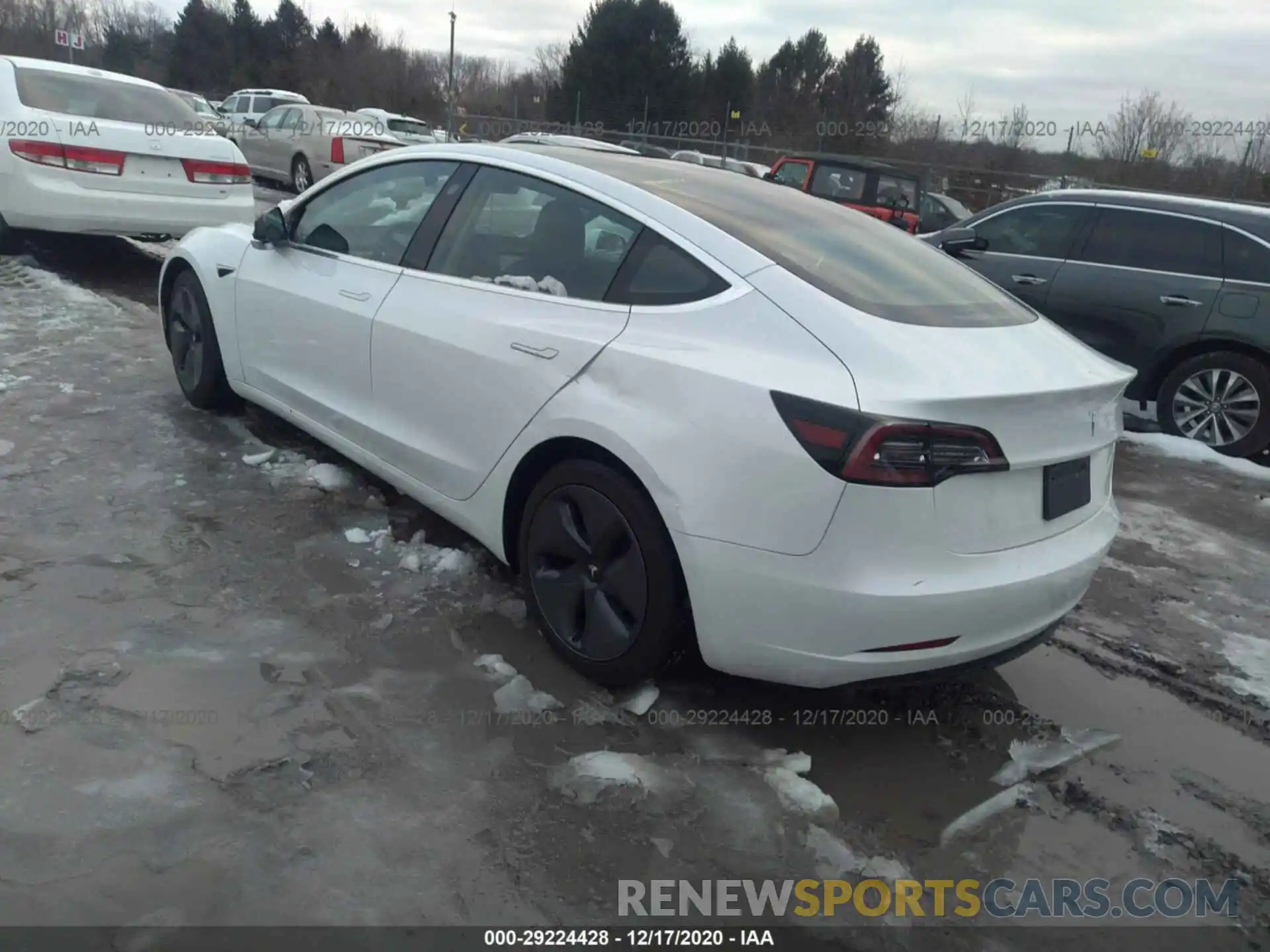 3 Photograph of a damaged car 5YJ3E1EA6LF785443 TESLA MODEL 3 2020