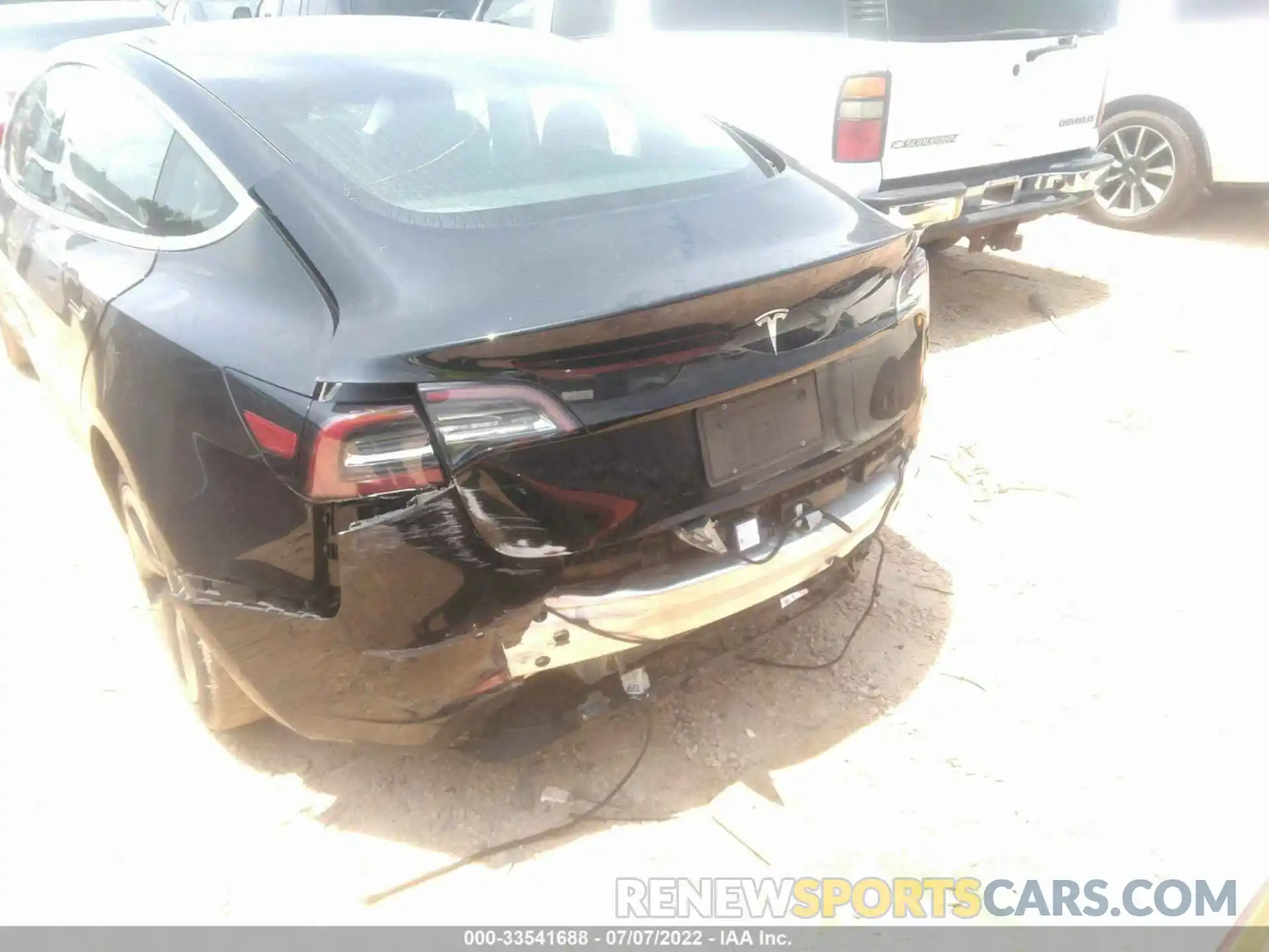 6 Photograph of a damaged car 5YJ3E1EA6LF796569 TESLA MODEL 3 2020