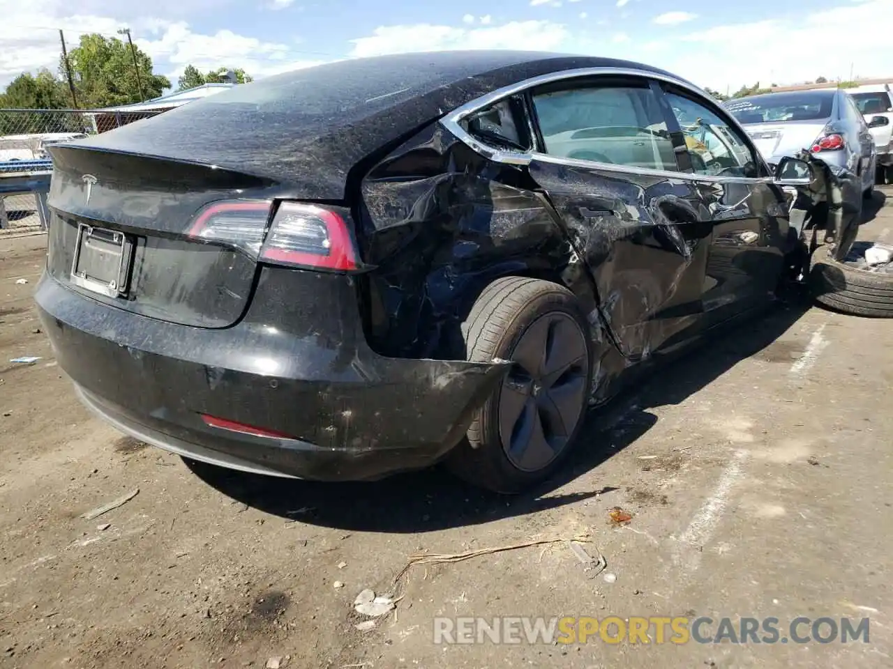 4 Photograph of a damaged car 5YJ3E1EA6LF798774 TESLA MODEL 3 2020