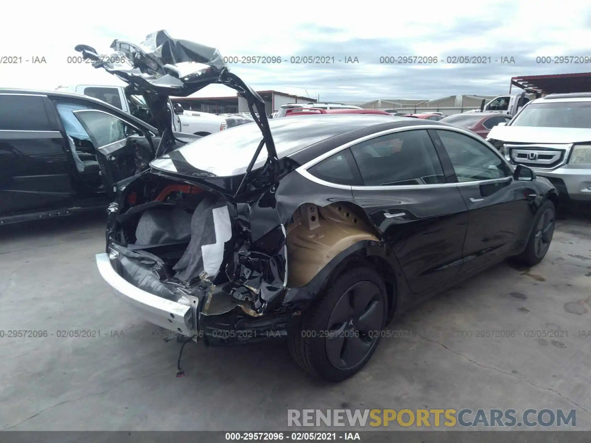 4 Photograph of a damaged car 5YJ3E1EA6LF798886 TESLA MODEL 3 2020