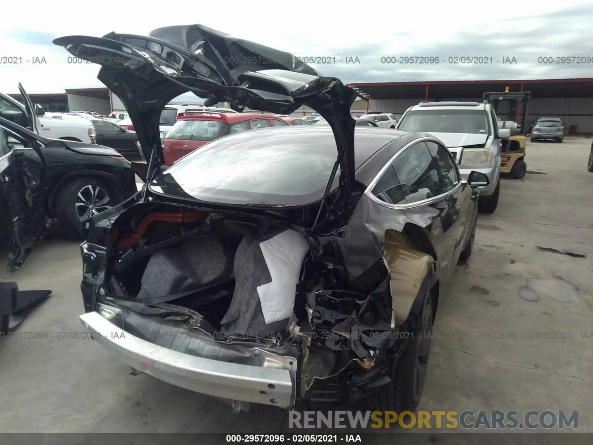 6 Photograph of a damaged car 5YJ3E1EA6LF798886 TESLA MODEL 3 2020