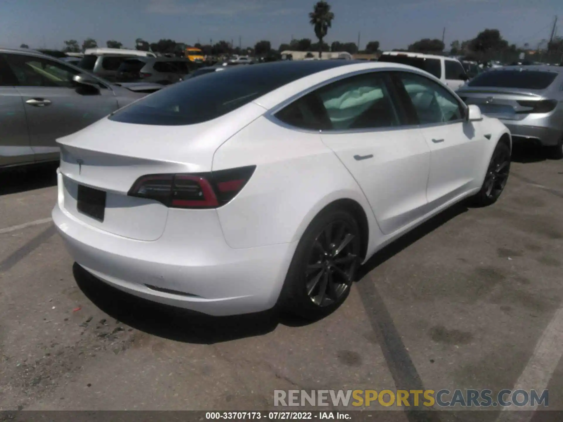 4 Photograph of a damaged car 5YJ3E1EA6LF804315 TESLA MODEL 3 2020