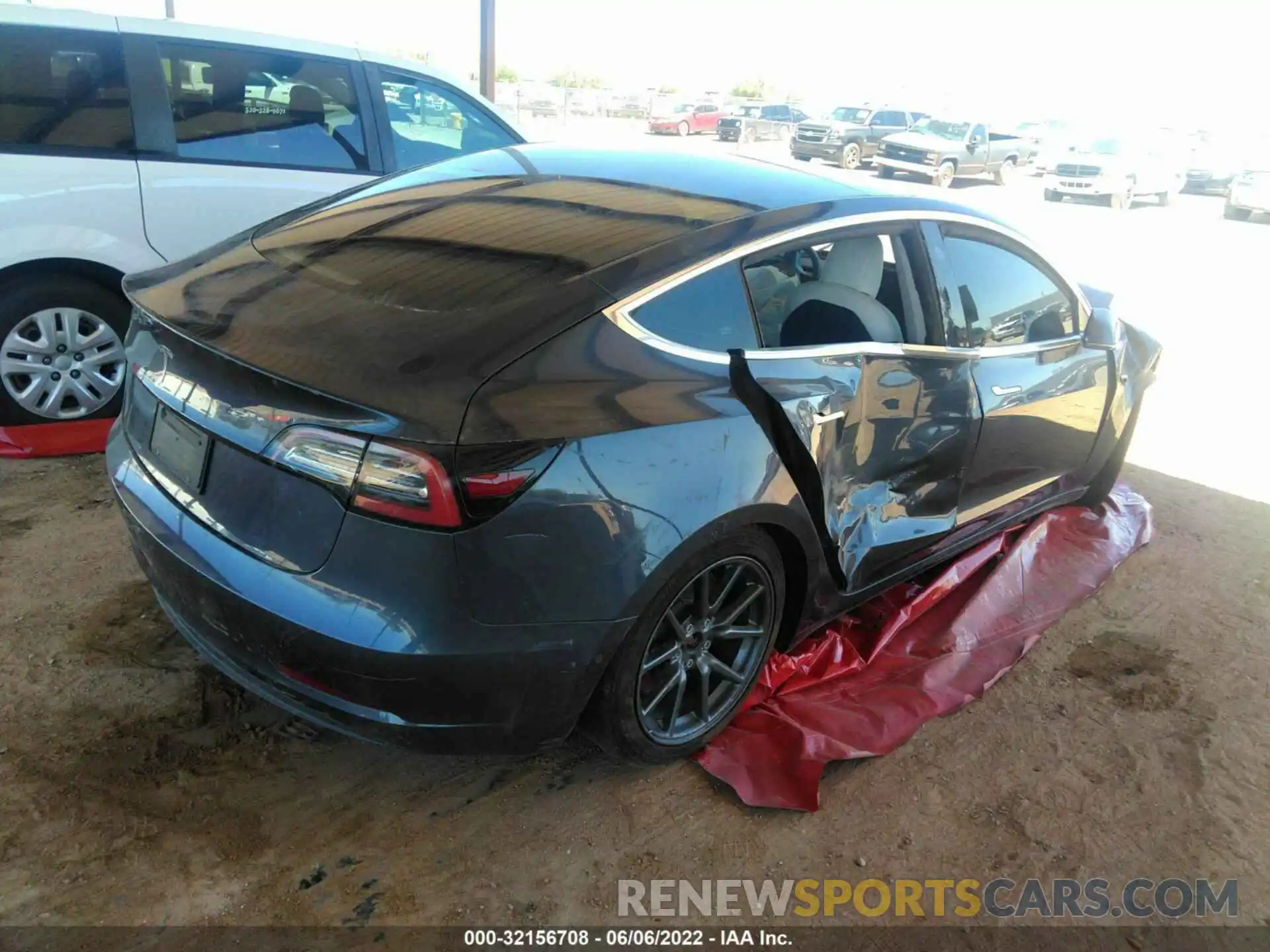 4 Photograph of a damaged car 5YJ3E1EA6LF804833 TESLA MODEL 3 2020