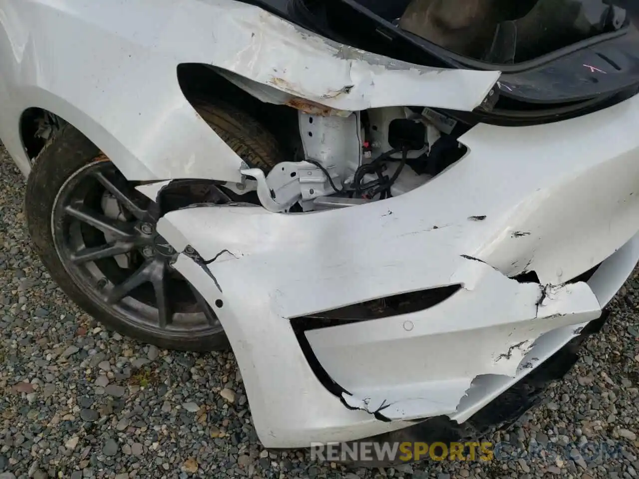 9 Photograph of a damaged car 5YJ3E1EA7LF504797 TESLA MODEL 3 2020