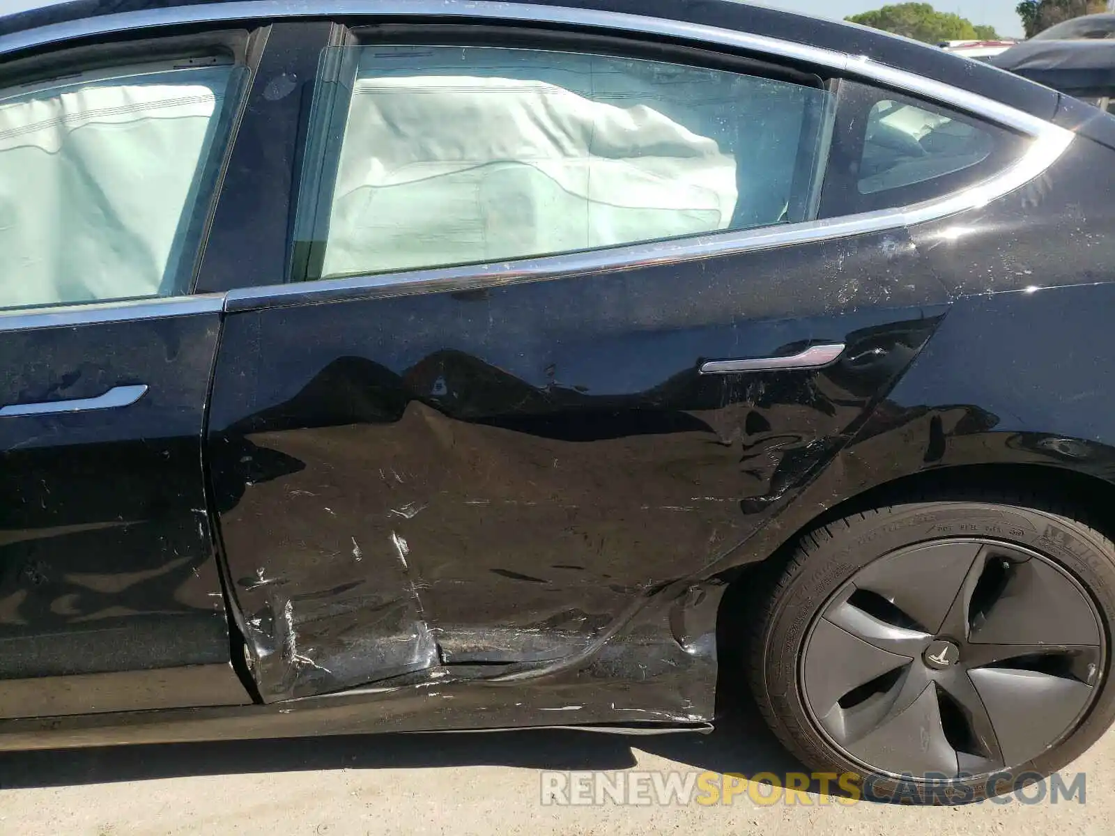 9 Photograph of a damaged car 5YJ3E1EA7LF606407 TESLA MODEL 3 2020