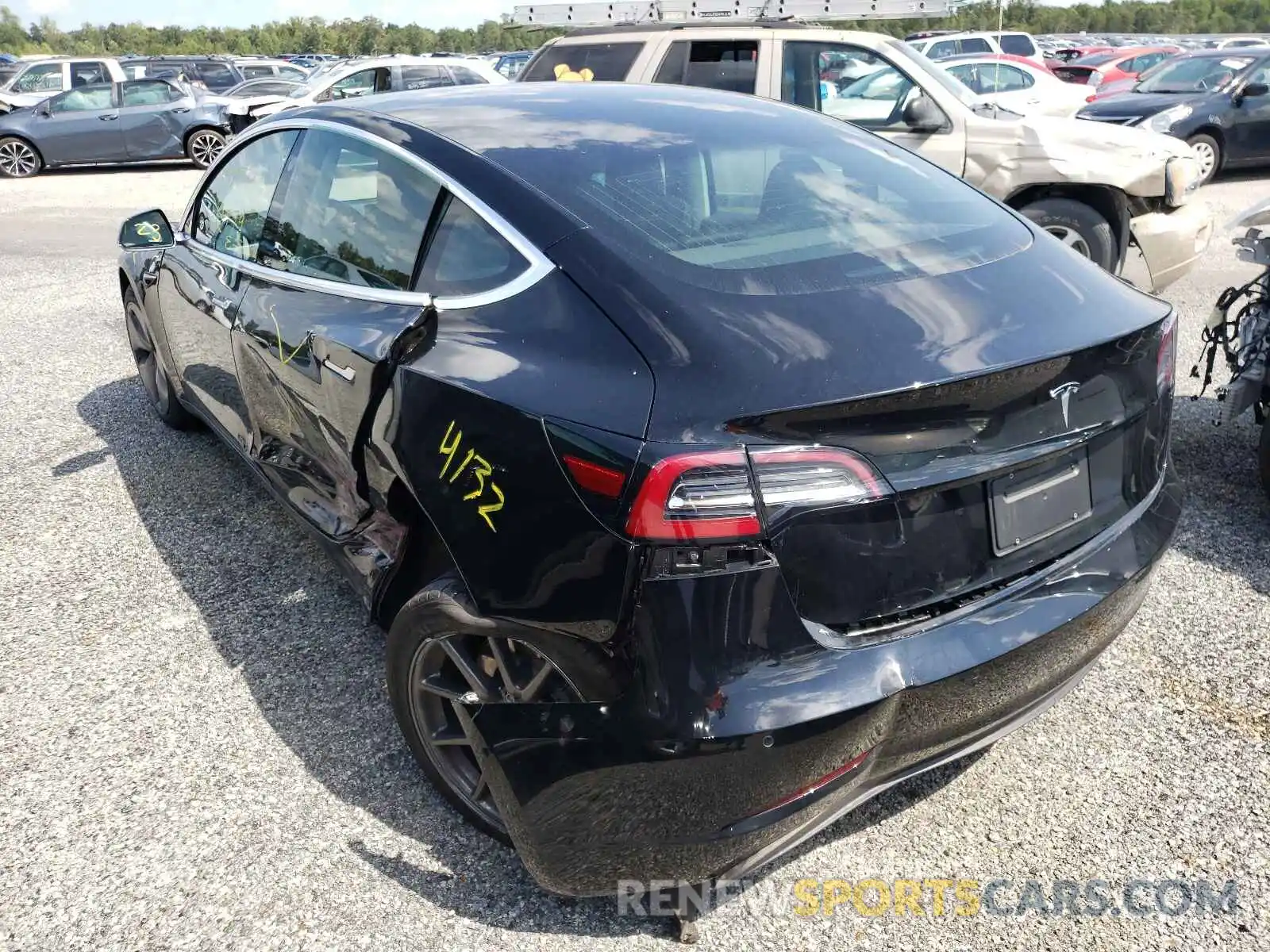 3 Photograph of a damaged car 5YJ3E1EA7LF611235 TESLA MODEL 3 2020