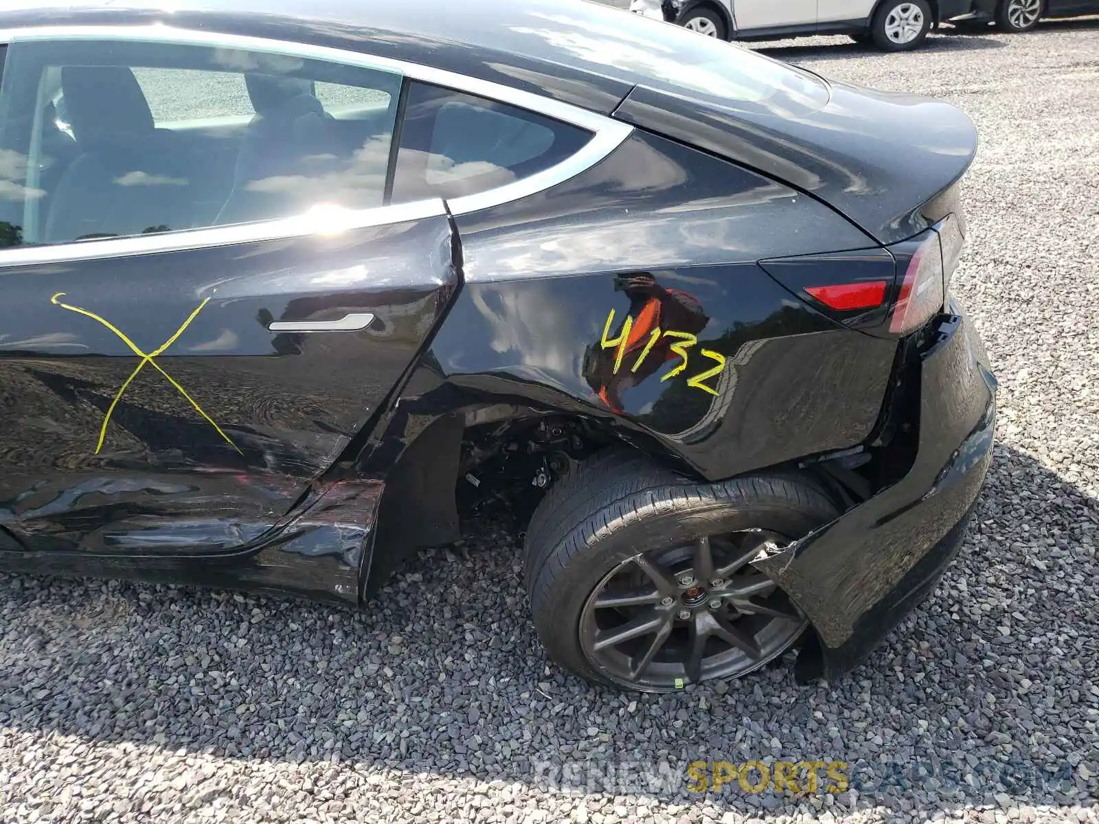 9 Photograph of a damaged car 5YJ3E1EA7LF611235 TESLA MODEL 3 2020