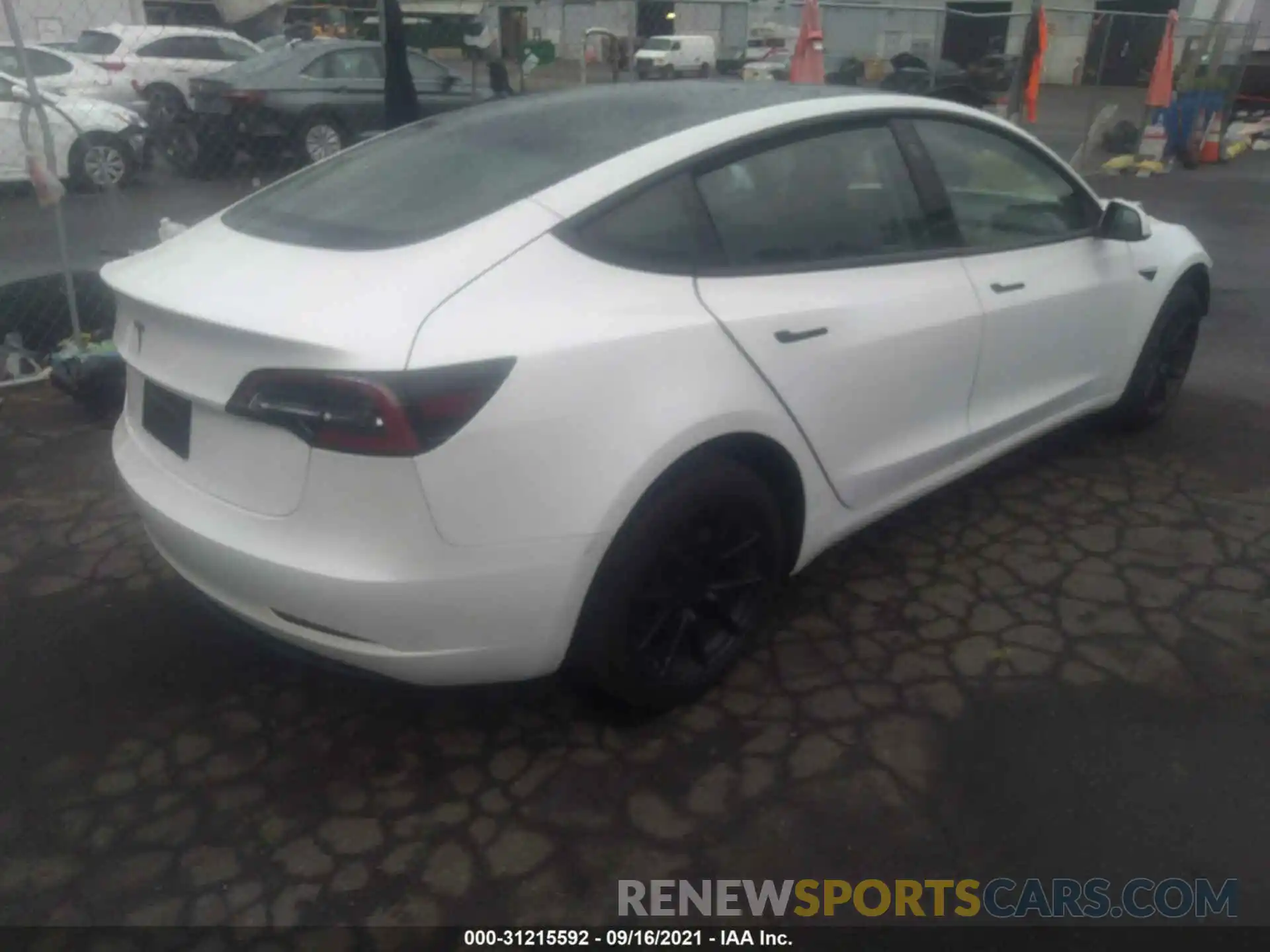 4 Фотография поврежденного автомобиля 5YJ3E1EA7LF612997 TESLA MODEL 3 2020