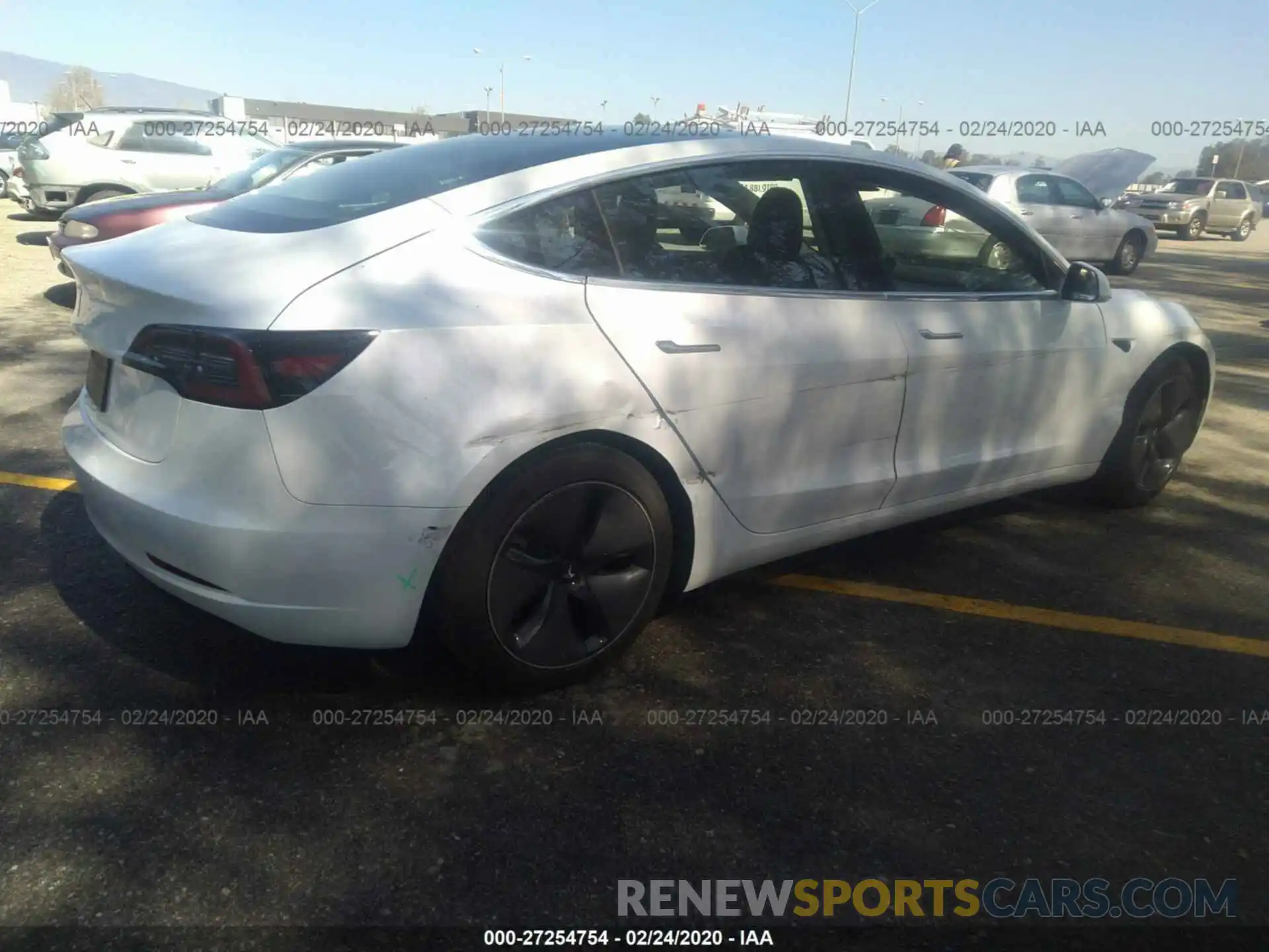 4 Photograph of a damaged car 5YJ3E1EA7LF613521 TESLA MODEL 3 2020