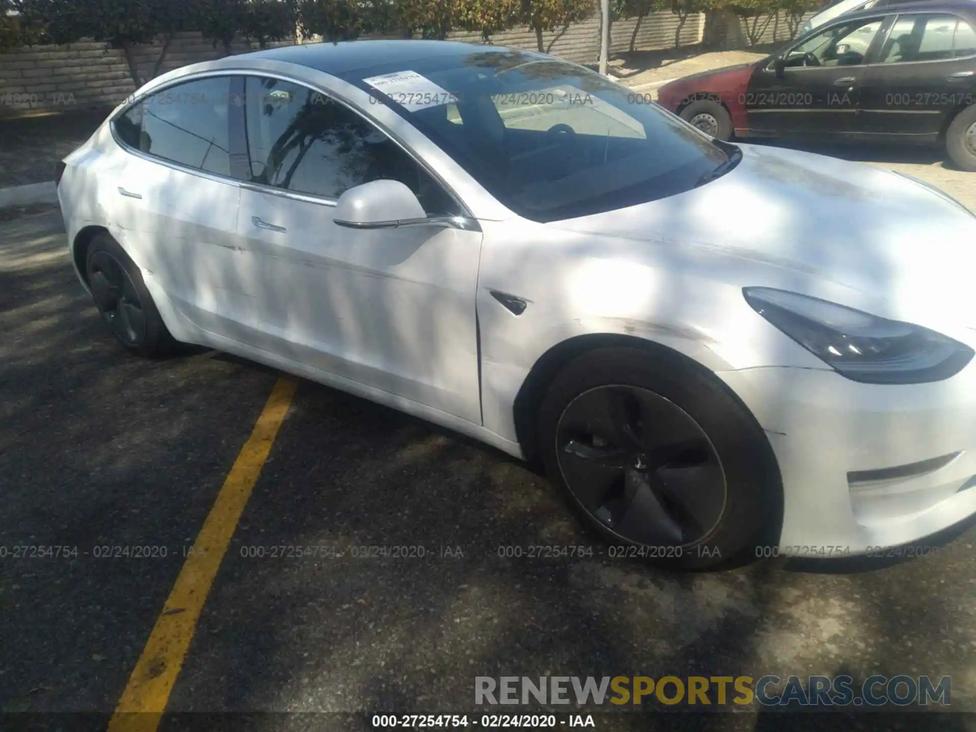 6 Photograph of a damaged car 5YJ3E1EA7LF613521 TESLA MODEL 3 2020