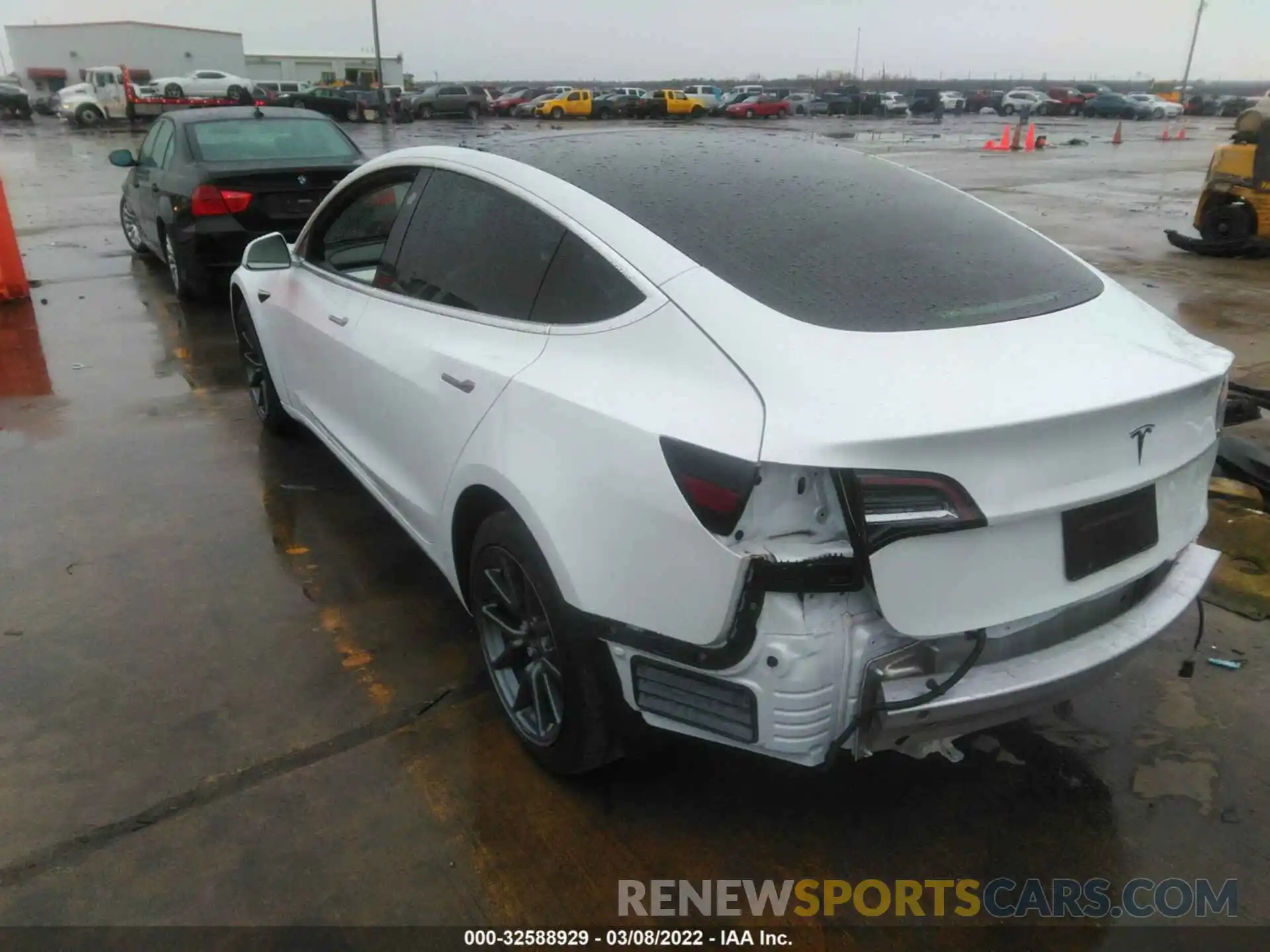 3 Photograph of a damaged car 5YJ3E1EA7LF615530 TESLA MODEL 3 2020