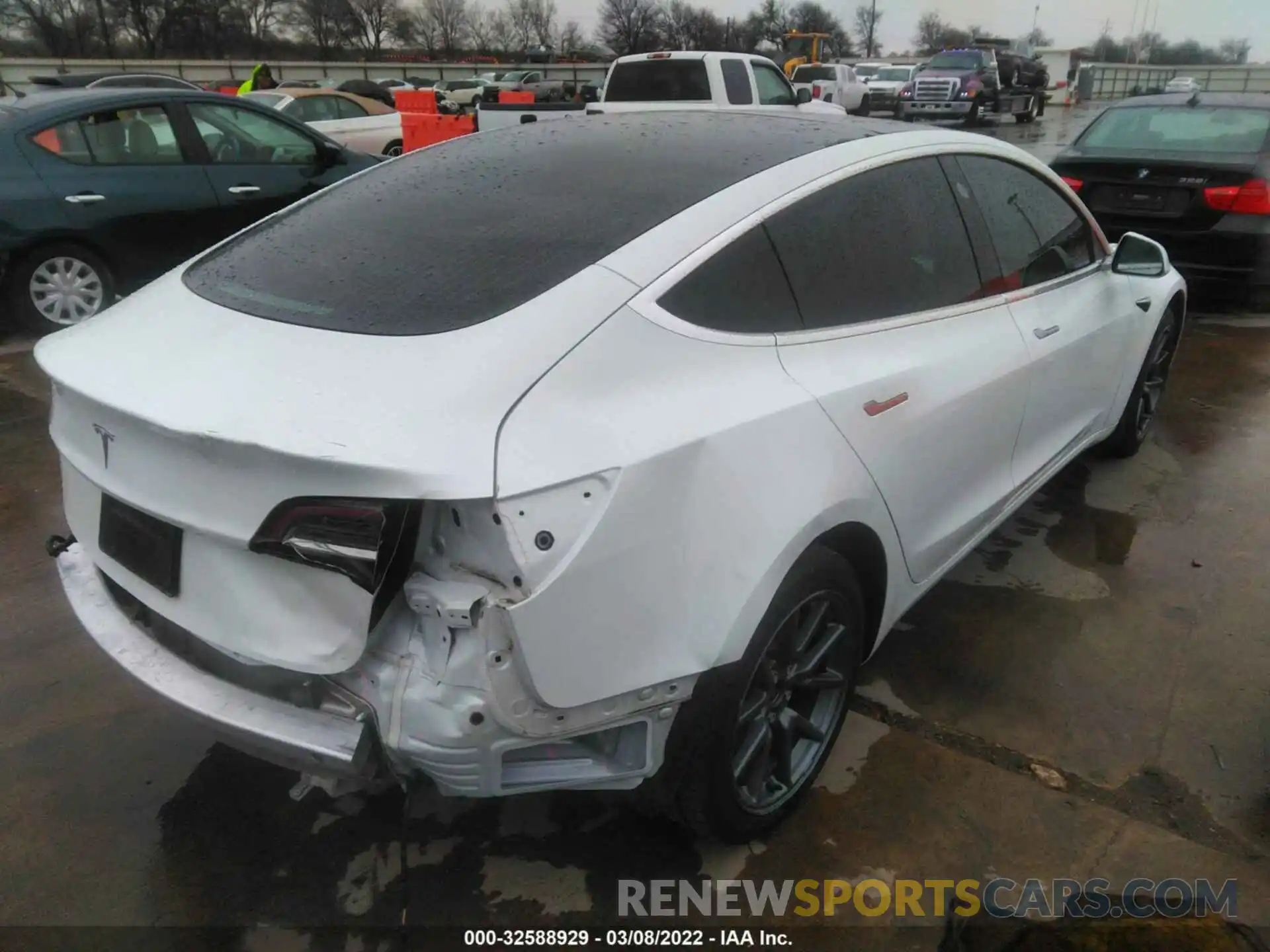 4 Photograph of a damaged car 5YJ3E1EA7LF615530 TESLA MODEL 3 2020