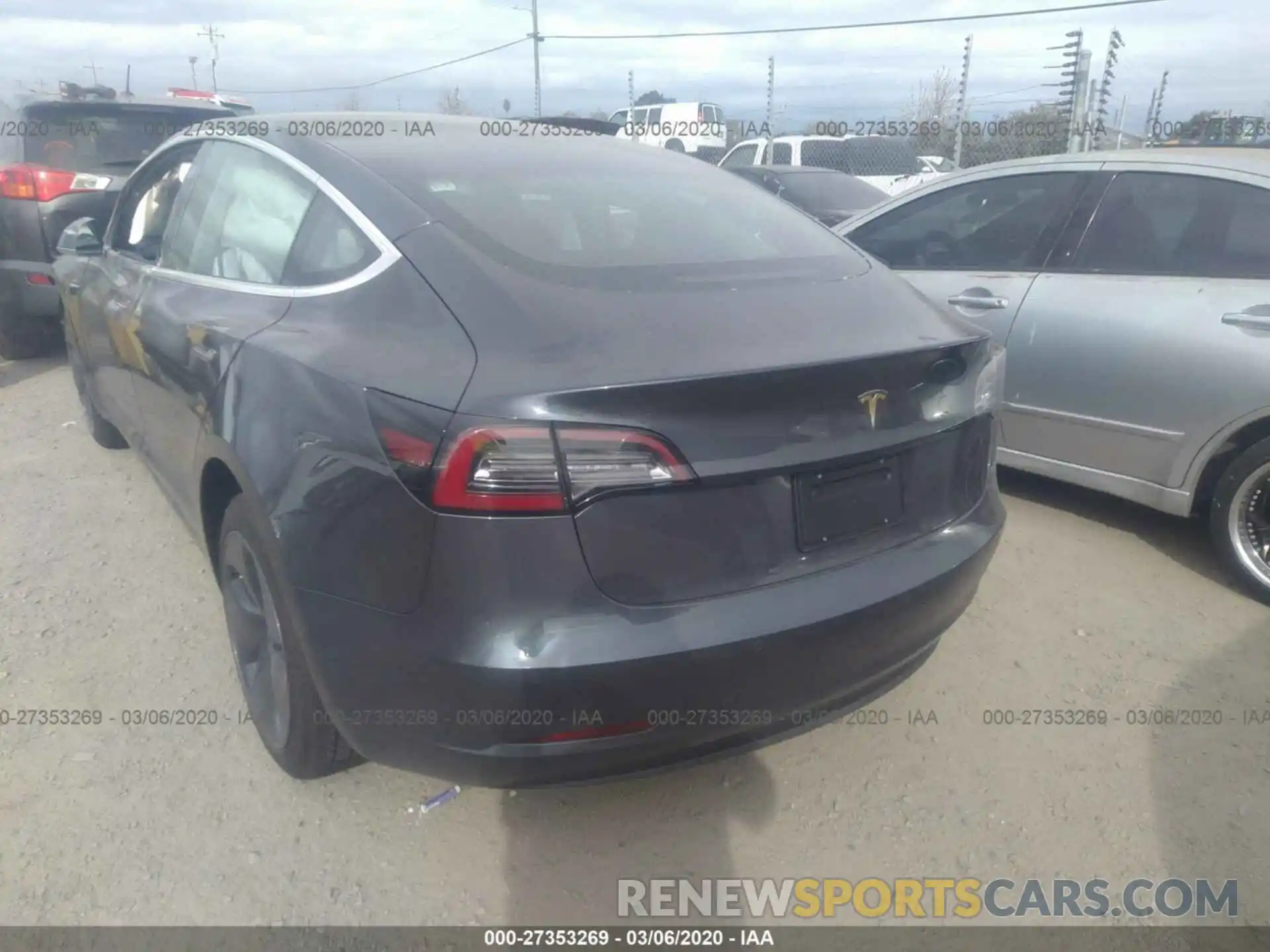 3 Photograph of a damaged car 5YJ3E1EA7LF630304 TESLA MODEL 3 2020