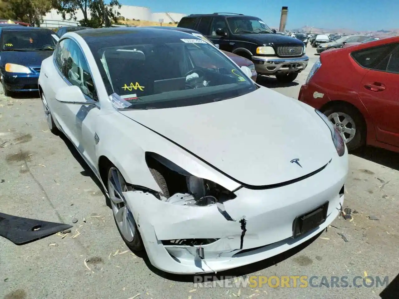 1 Photograph of a damaged car 5YJ3E1EA7LF634305 TESLA MODEL 3 2020