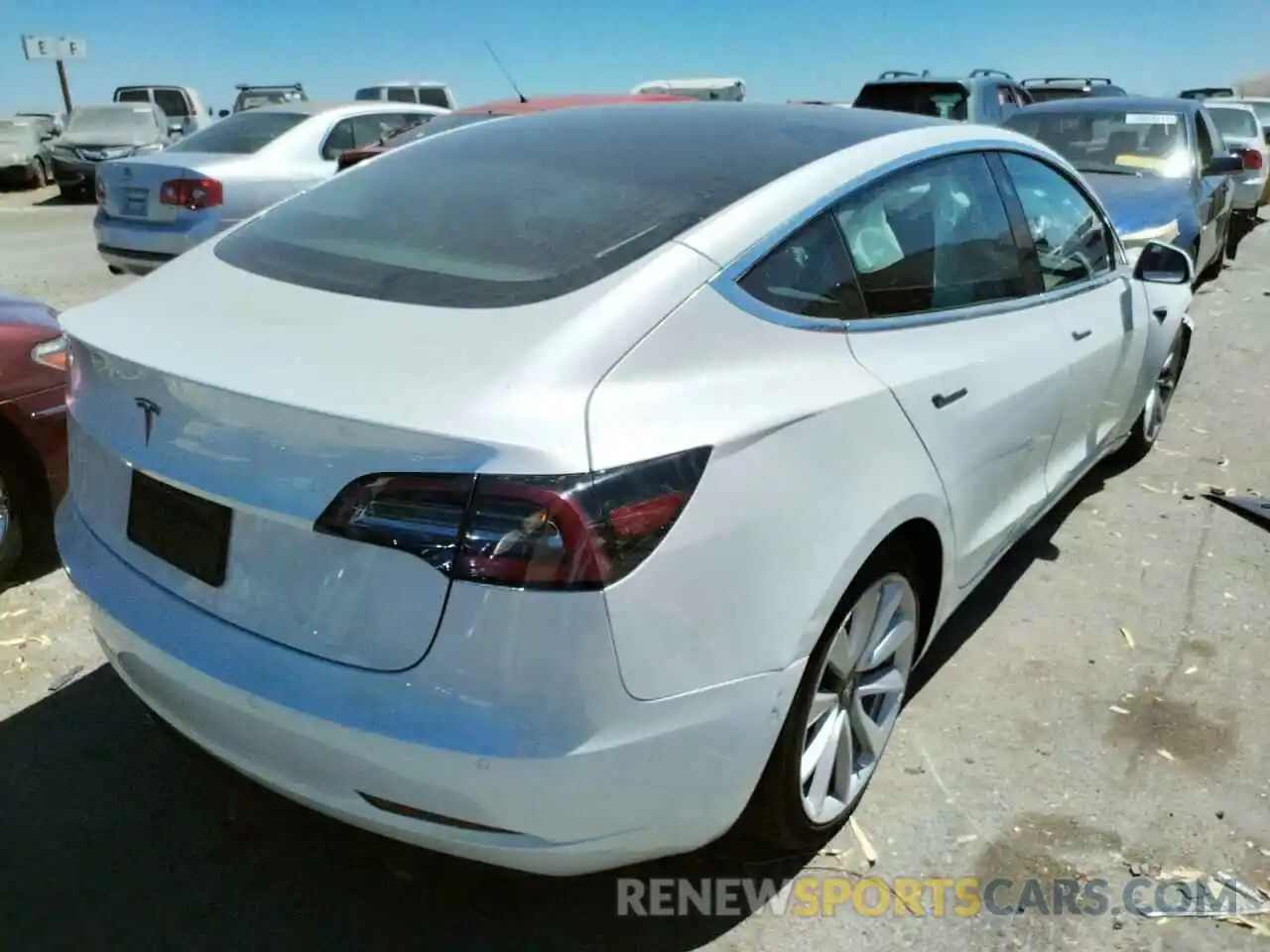 4 Photograph of a damaged car 5YJ3E1EA7LF634305 TESLA MODEL 3 2020