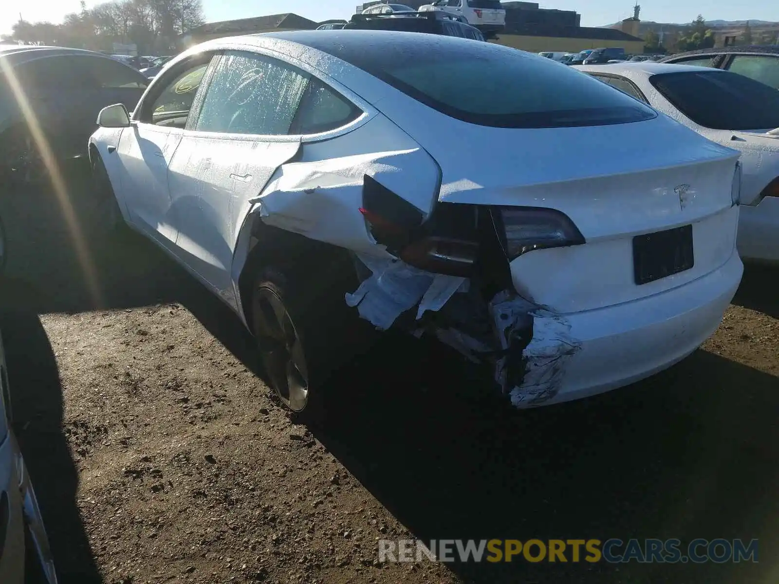 3 Photograph of a damaged car 5YJ3E1EA7LF634806 TESLA MODEL 3 2020