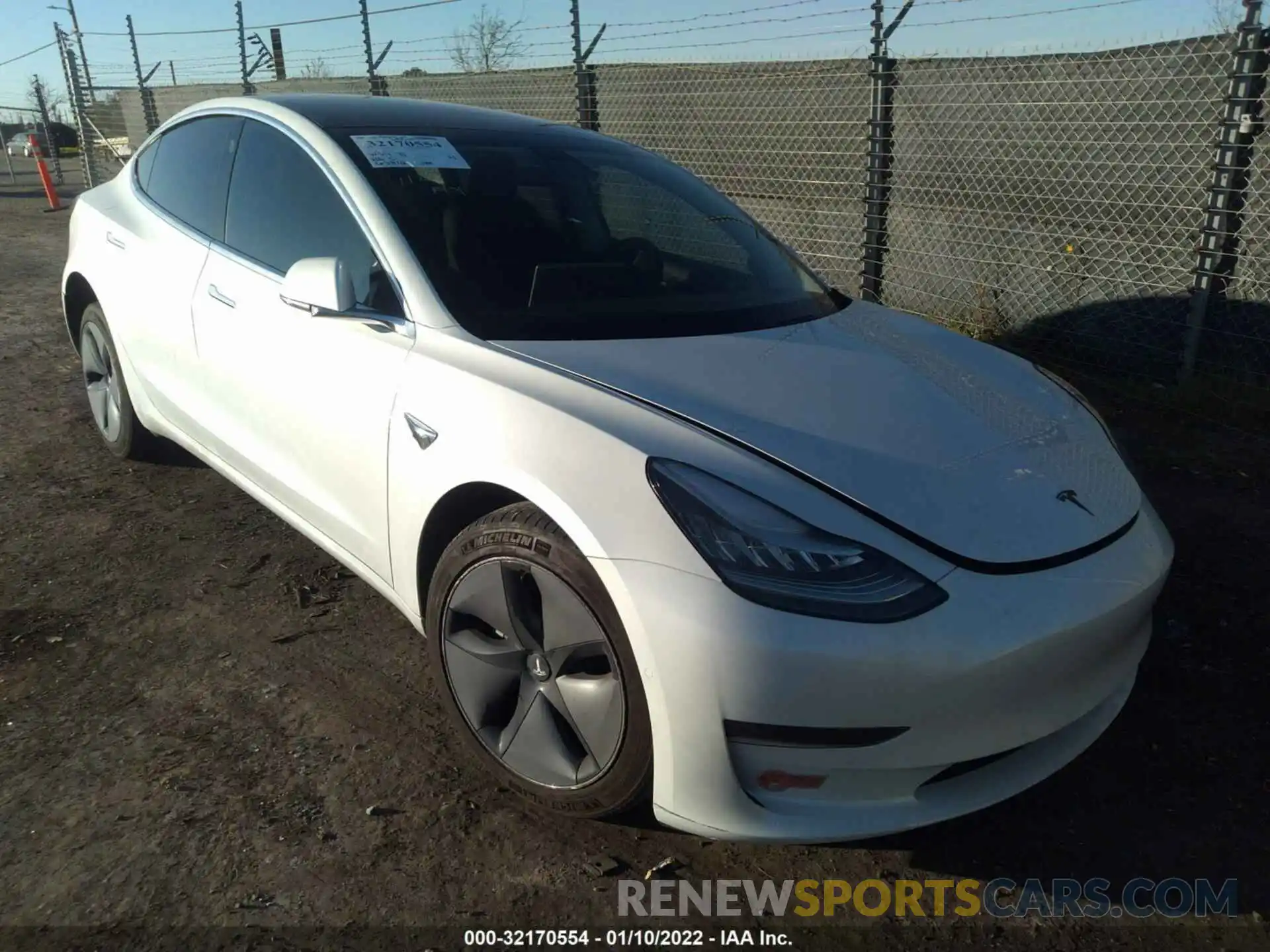 1 Фотография поврежденного автомобиля 5YJ3E1EA7LF642632 TESLA MODEL 3 2020