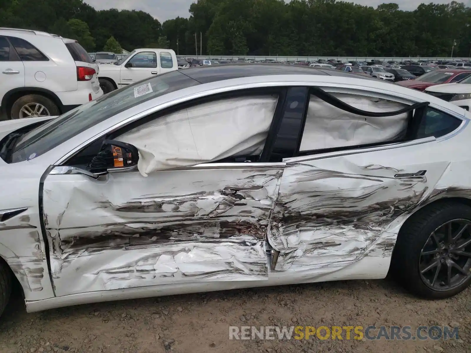 9 Photograph of a damaged car 5YJ3E1EA7LF659043 TESLA MODEL 3 2020