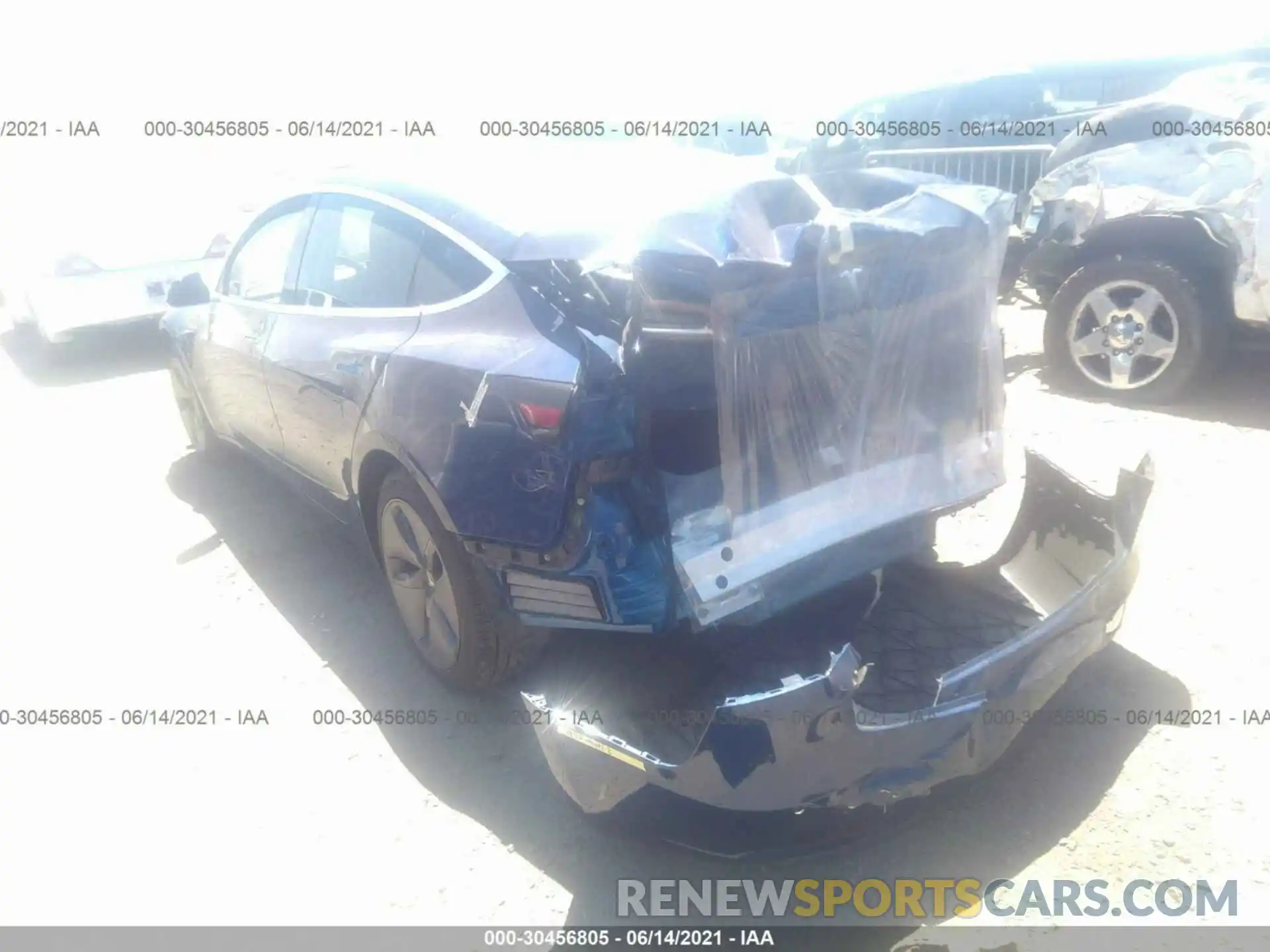 3 Photograph of a damaged car 5YJ3E1EA7LF705972 TESLA MODEL 3 2020