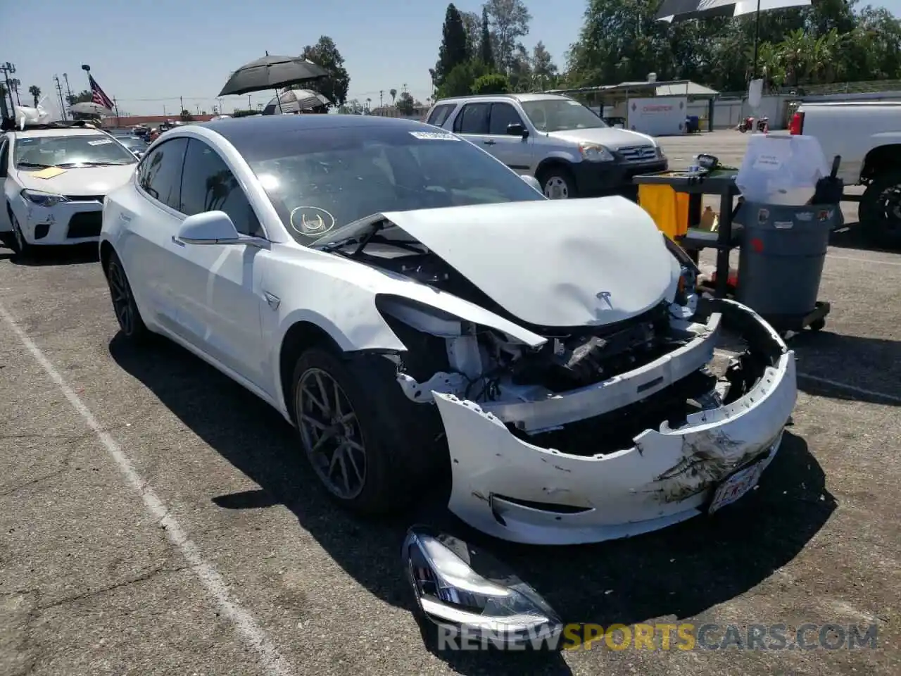 1 Photograph of a damaged car 5YJ3E1EA7LF710072 TESLA MODEL 3 2020